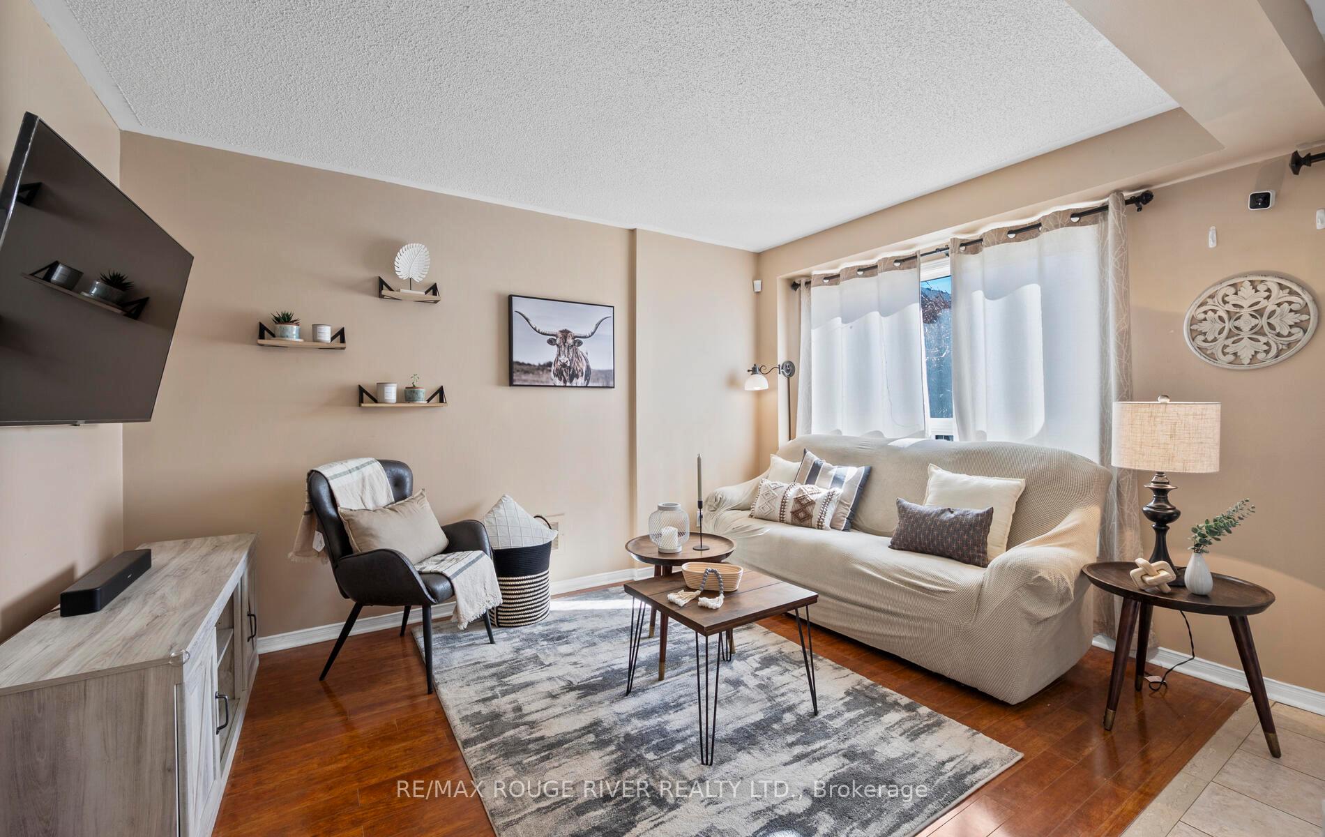 Photo 13 of 65 Cornish Drive, Clarington, Courtice — HOMEH