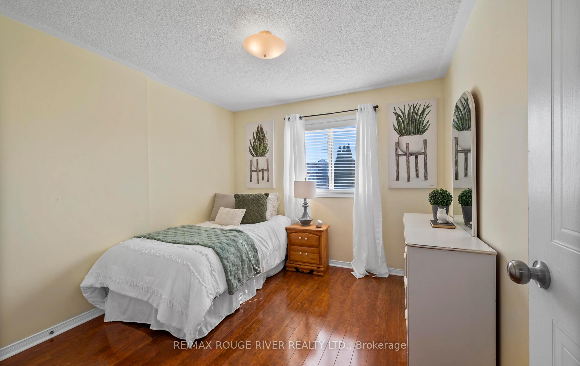 Photo 23 of 65 Cornish Drive, Clarington, Courtice — HOMEH