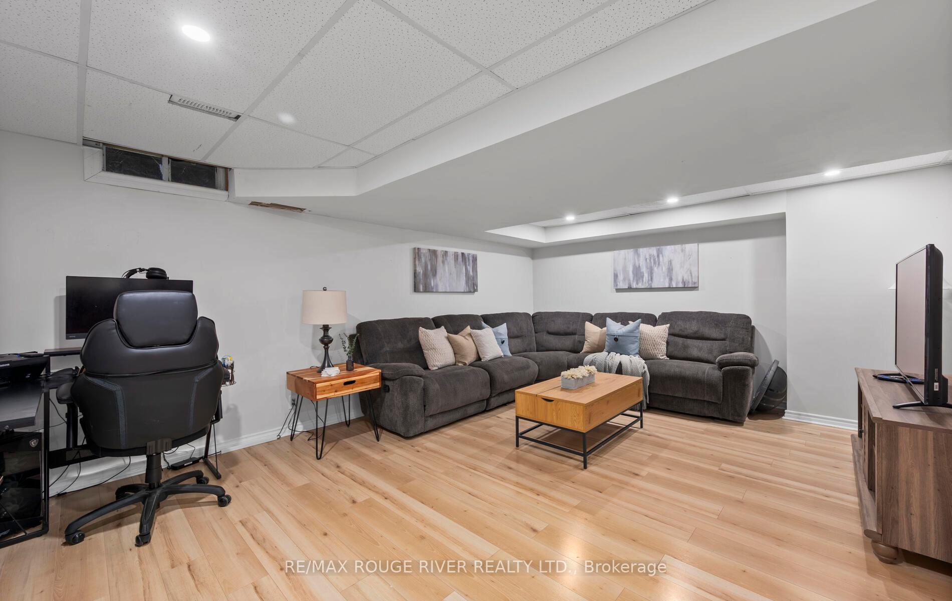 Photo 26 of 65 Cornish Drive, Clarington, Courtice — HOMEH