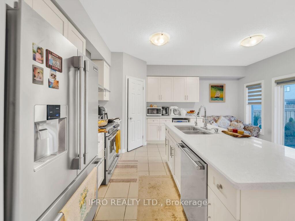 Photo 9 of 188 Ambrous Crescent, Guelph, Kortright East — HOMEH
