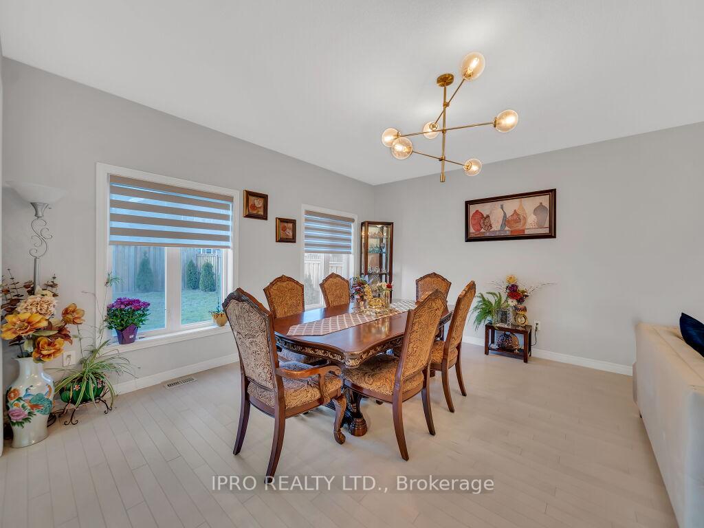 Photo 14 of 188 Ambrous Crescent, Guelph, Kortright East — HOMEH
