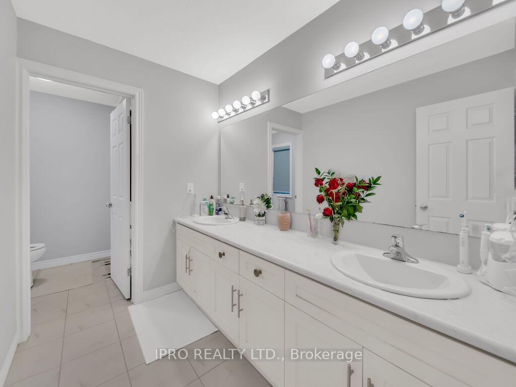 Photo 32 of 188 Ambrous Crescent, Guelph, Kortright East — HOMEH