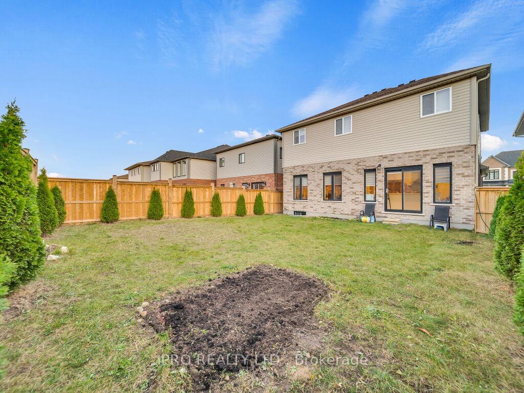 Photo 38 of 188 Ambrous Crescent, Guelph, Kortright East — HOMEH