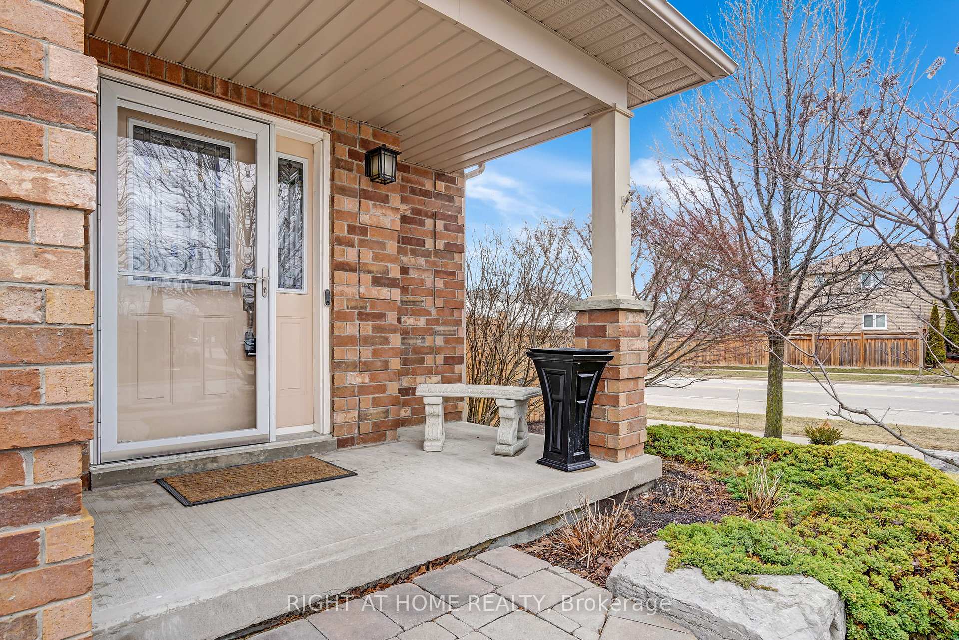 Photo 2 of 2 Daley Avenue, Clarington, Bowmanville — HOMEH
