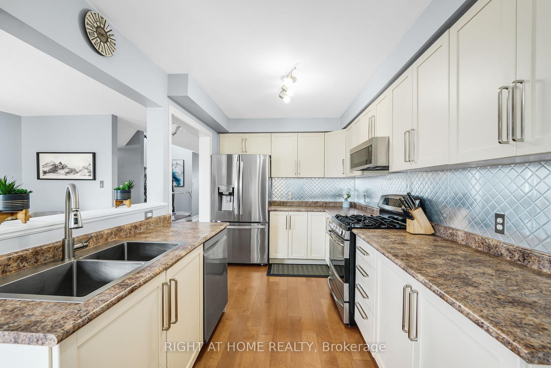 Photo 14 of 2 Daley Avenue, Clarington, Bowmanville — HOMEH