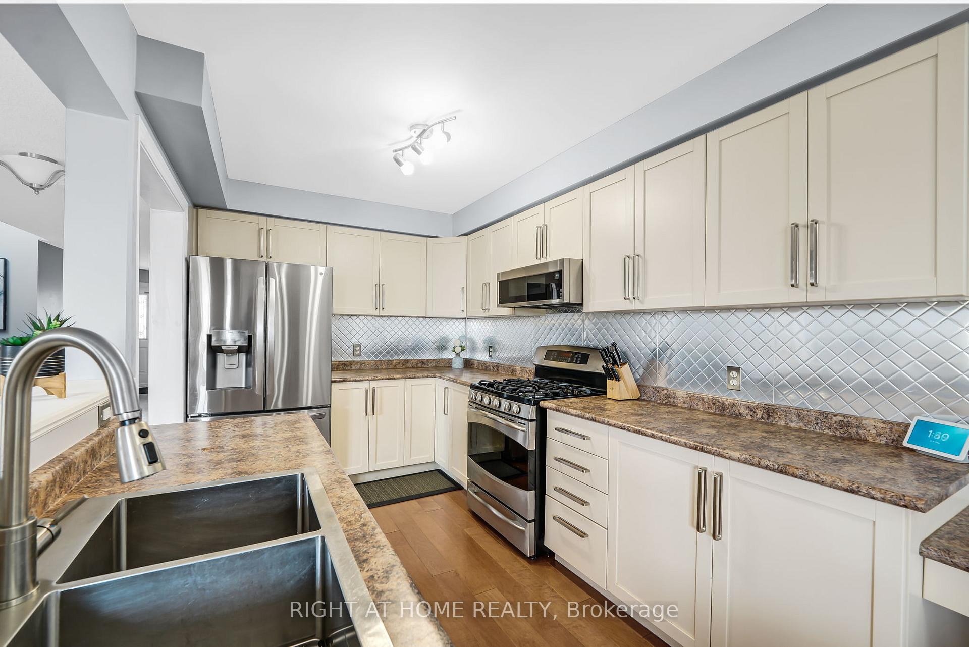Photo 15 of 2 Daley Avenue, Clarington, Bowmanville — HOMEH