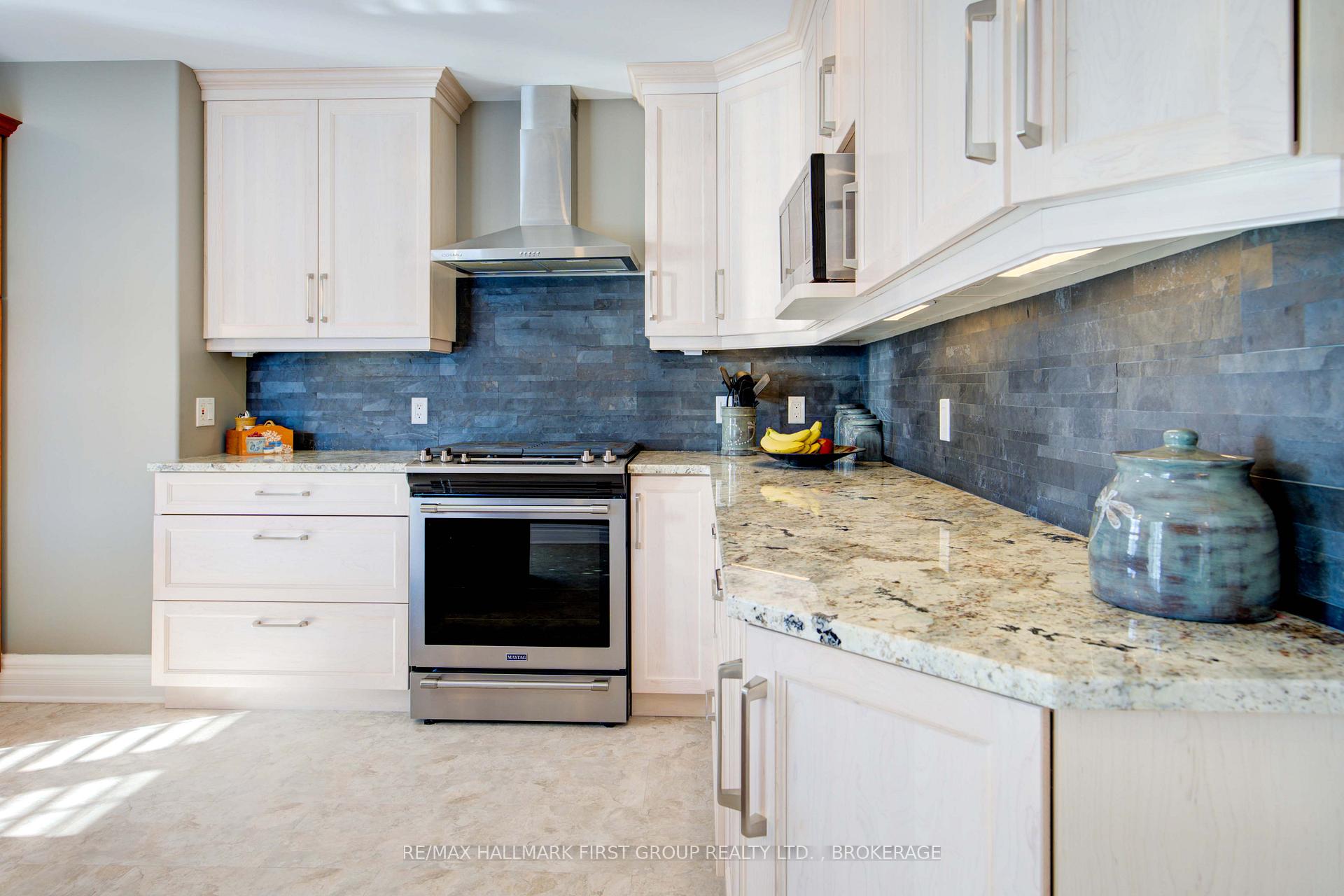 Photo 12 of 4479 Ashwood Drive, Frontenac, Frontenac South — HOMEH