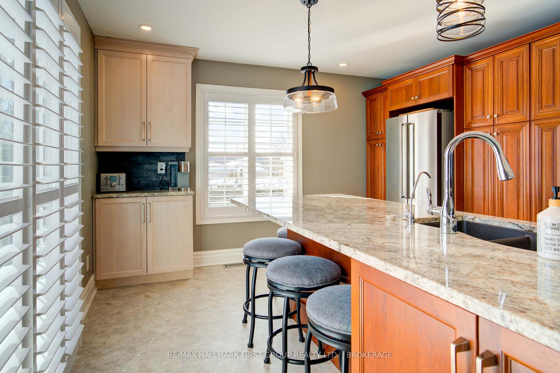 Photo 13 of 4479 Ashwood Drive, Frontenac, Frontenac South — HOMEH