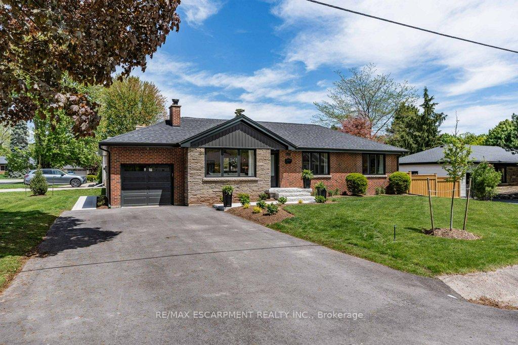 Front of 877 Condor Drive