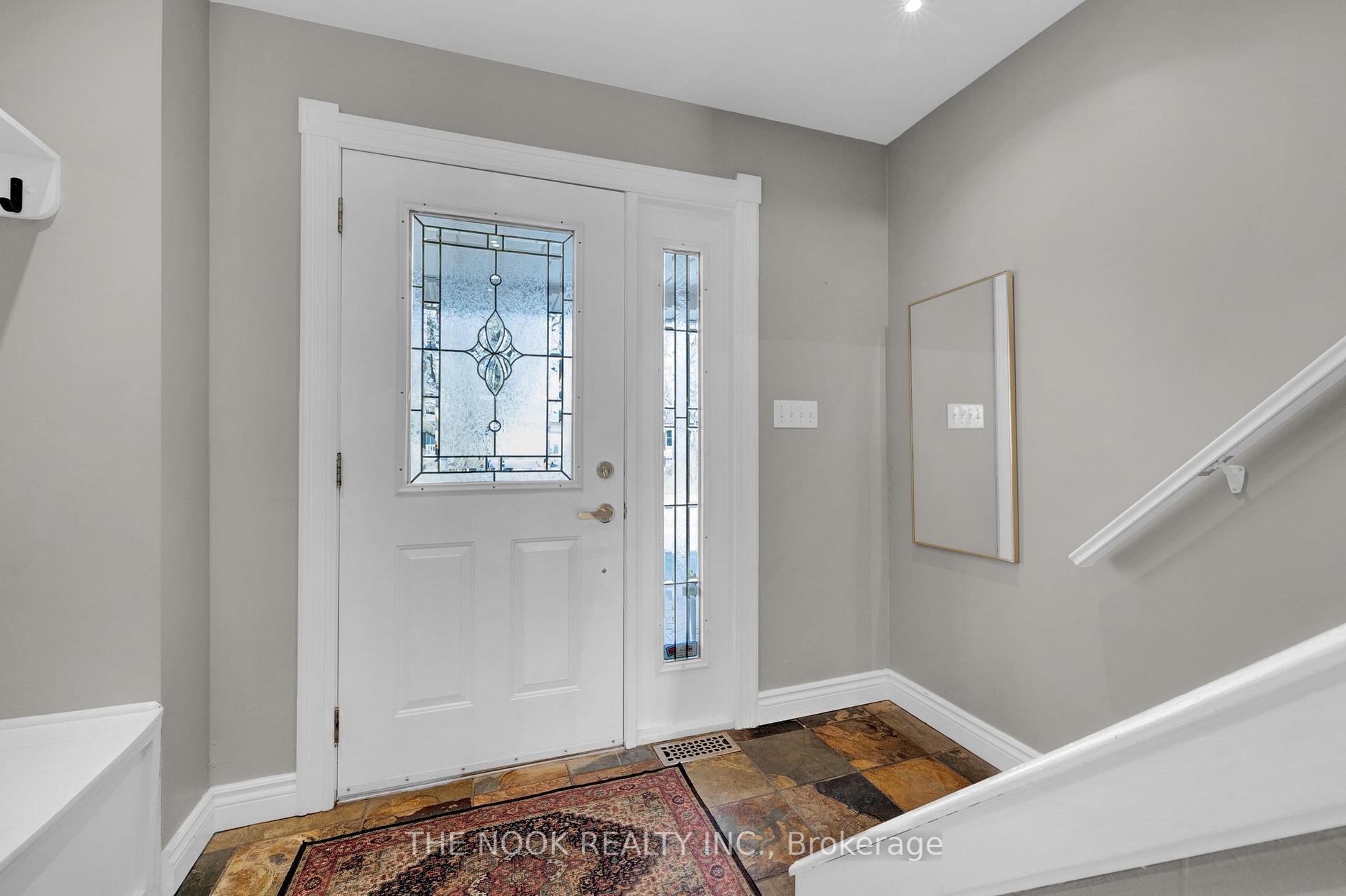 Photo 2 of 15 Holgate Crescent, Clarington, Bowmanville — HOMEH