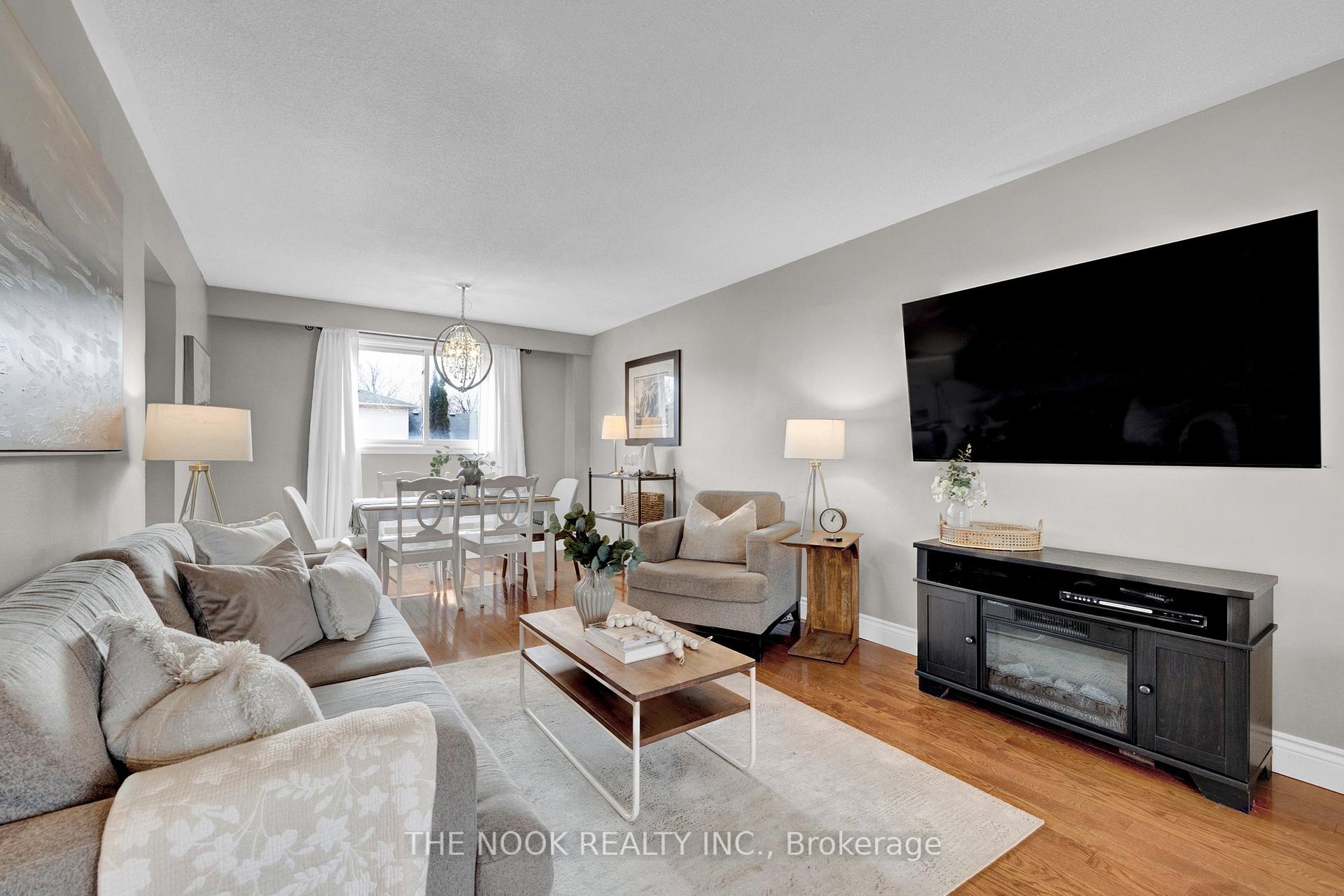 Photo 10 of 15 Holgate Crescent, Clarington, Bowmanville — HOMEH