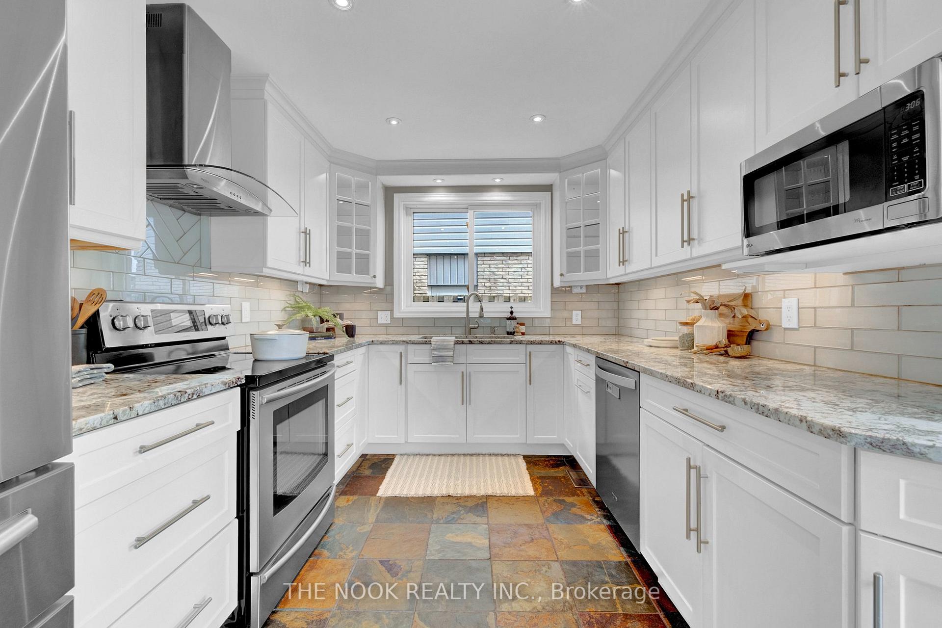 Photo 14 of 15 Holgate Crescent, Clarington, Bowmanville — HOMEH