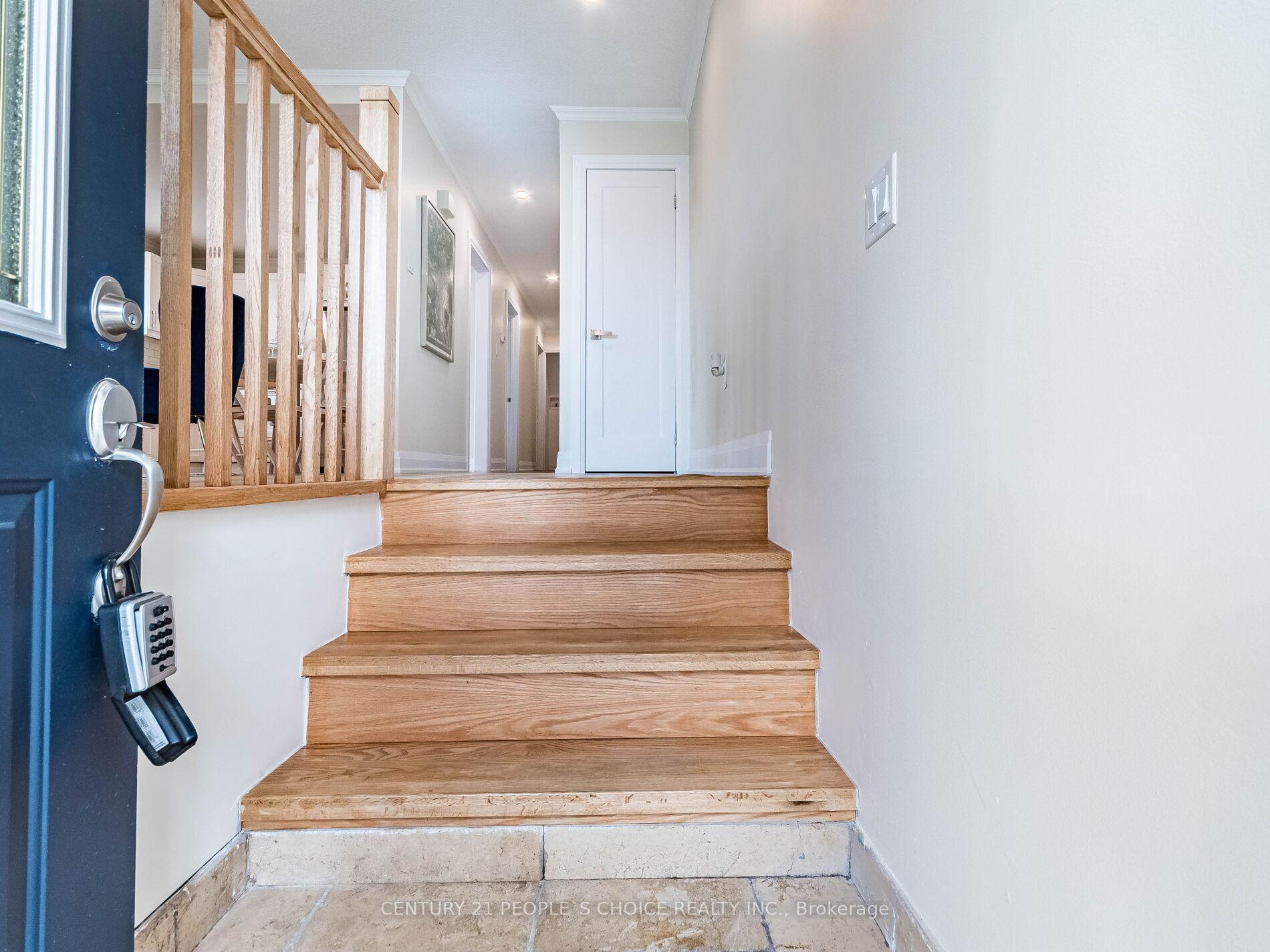 Photo 3 of 237 Highridge Avenue, Hamilton, Riverdale — HOMEH
