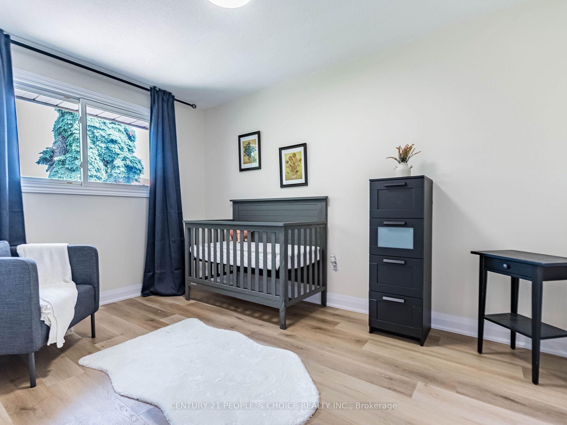 Photo 14 of 237 Highridge Avenue, Hamilton, Riverdale — HOMEH
