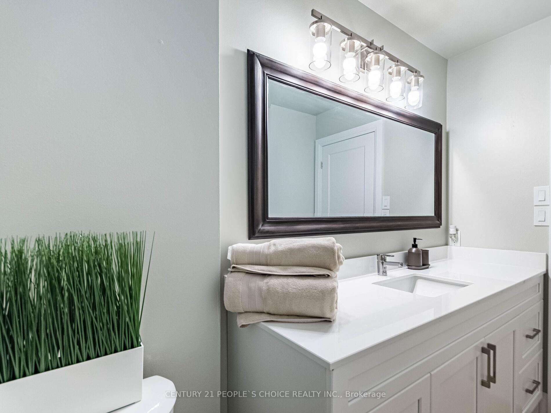 Photo 17 of 237 Highridge Avenue, Hamilton, Riverdale — HOMEH