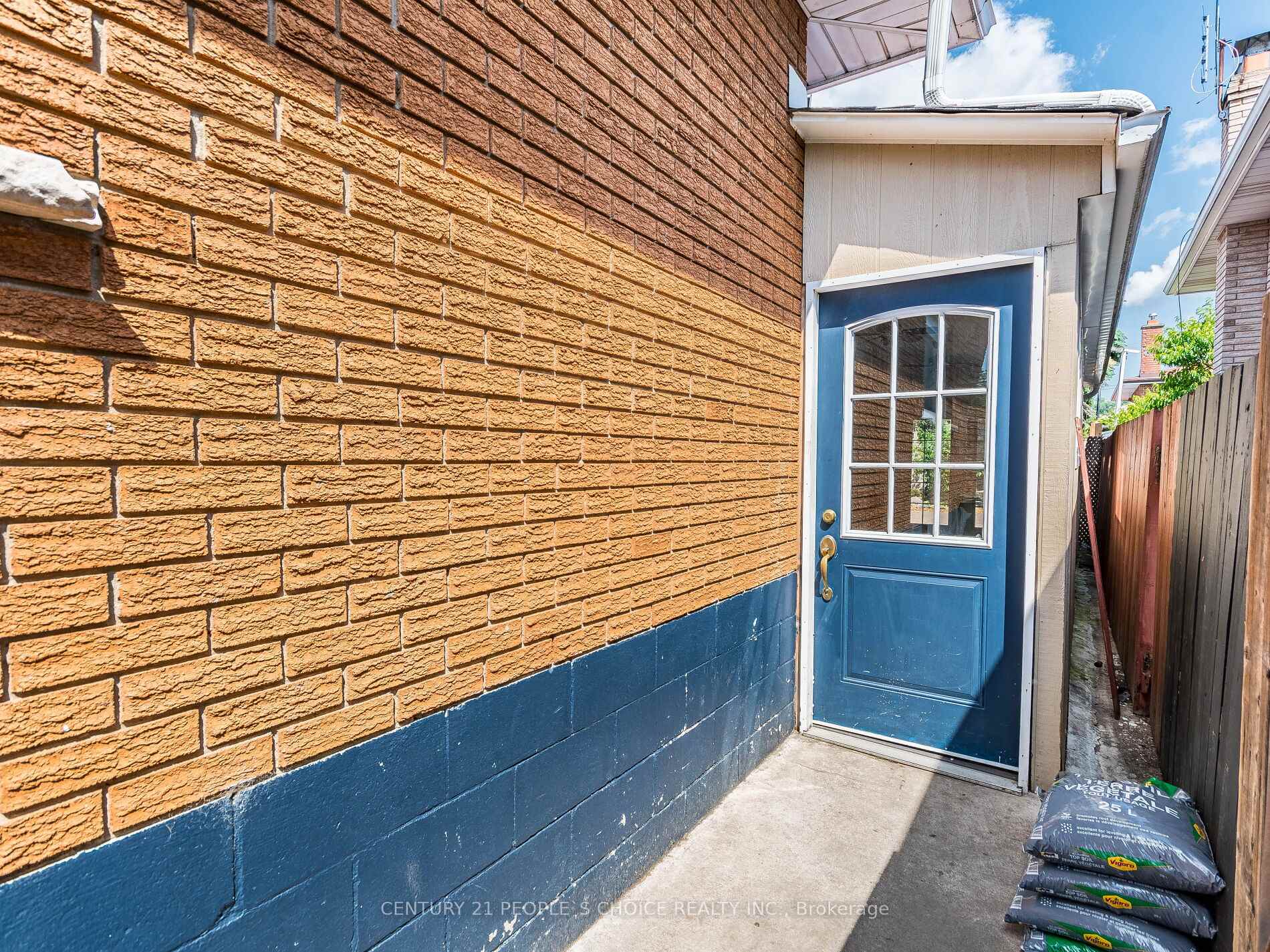 Photo 34 of 237 Highridge Avenue, Hamilton, Riverdale — HOMEH