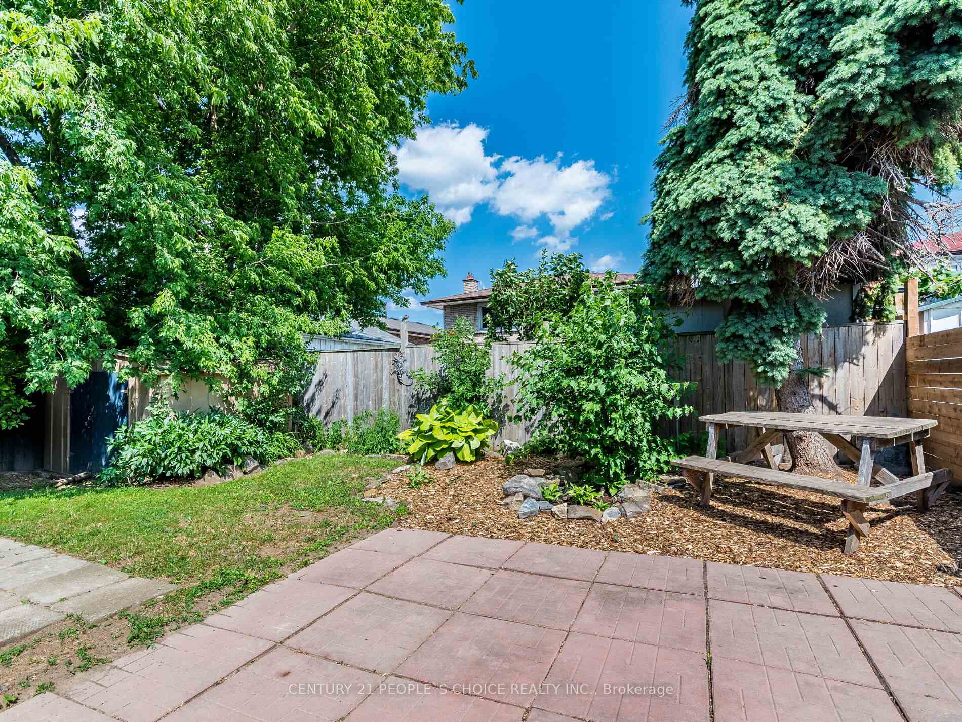 Photo 38 of 237 Highridge Avenue, Hamilton, Riverdale — HOMEH
