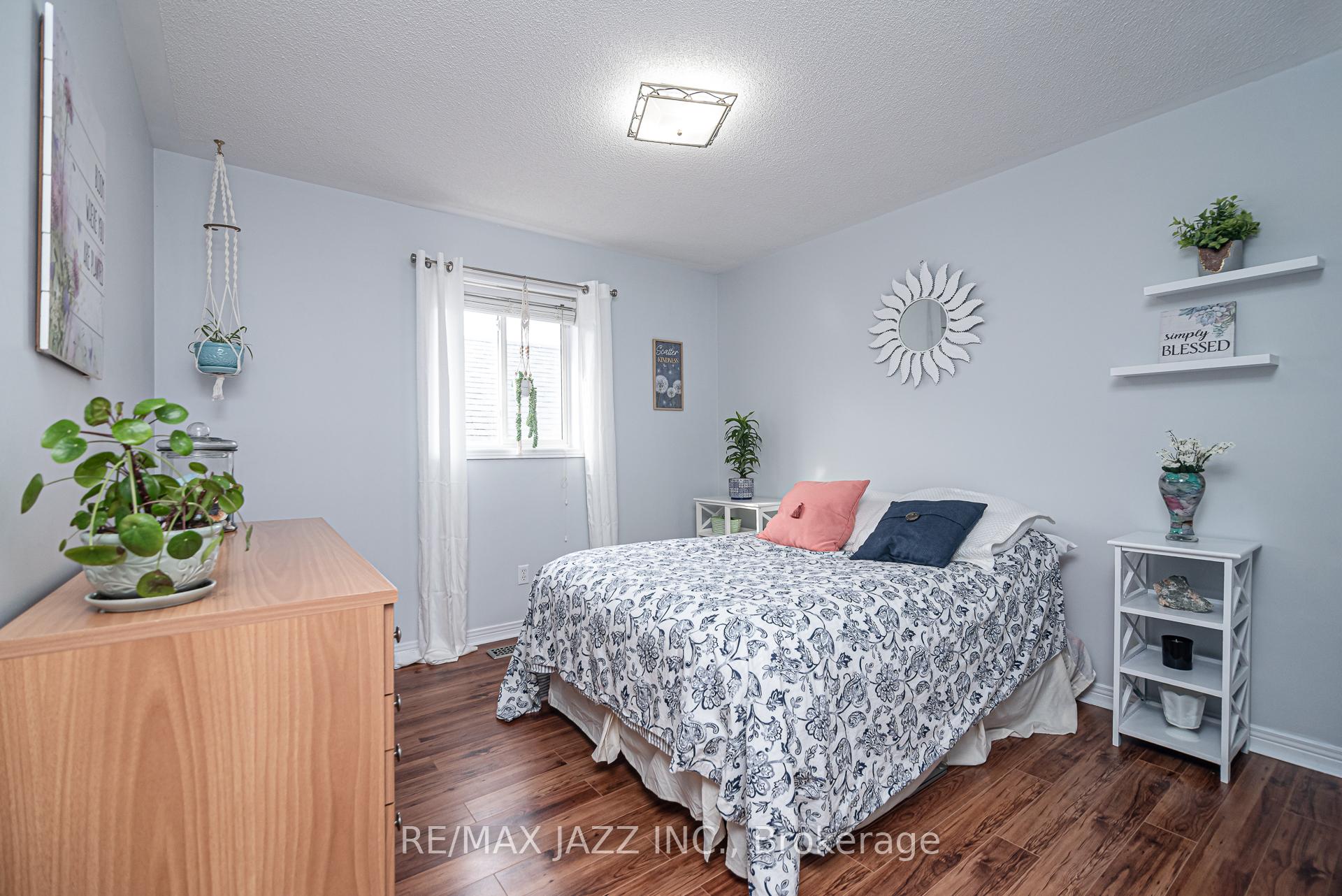 Photo 10 of 139 West Side Drive, Clarington, Bowmanville — HOMEH
