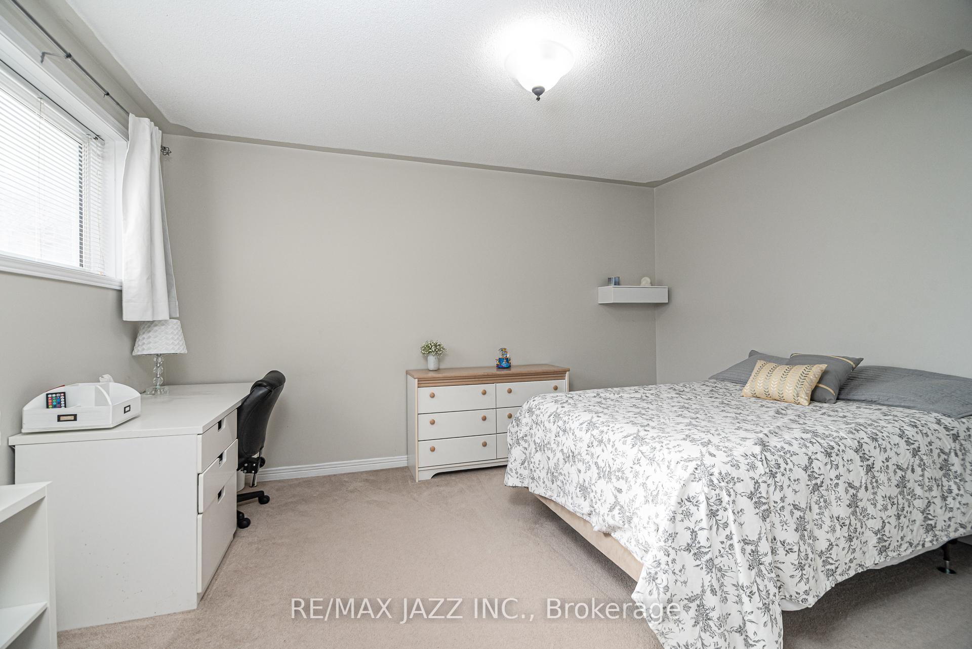 Photo 15 of 139 West Side Drive, Clarington, Bowmanville — HOMEH