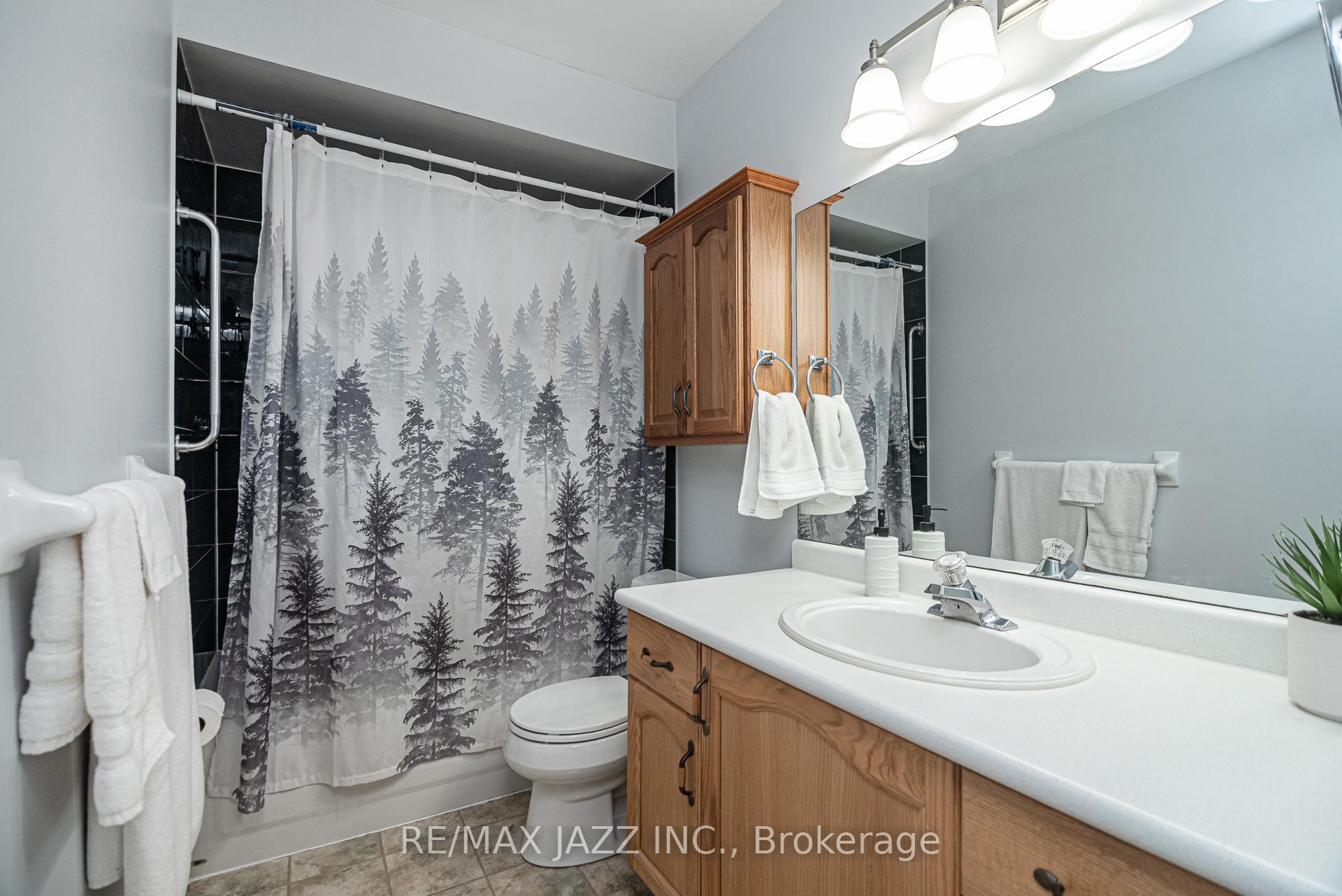 Photo 17 of 139 West Side Drive, Clarington, Bowmanville — HOMEH