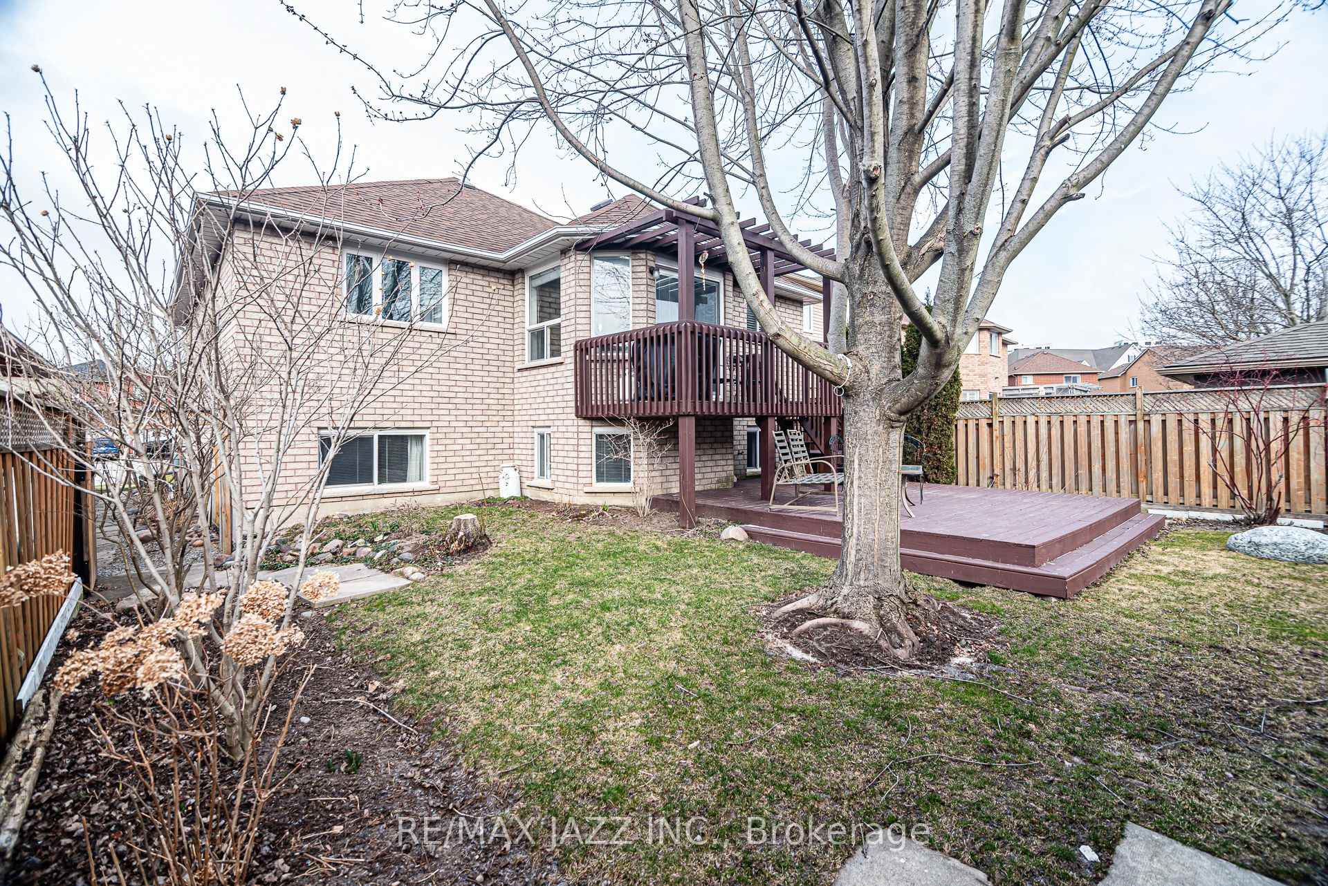 Photo 18 of 139 West Side Drive, Clarington, Bowmanville — HOMEH