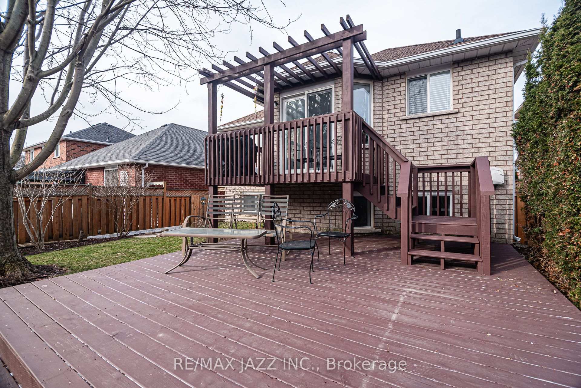 Photo 19 of 139 West Side Drive, Clarington, Bowmanville — HOMEH