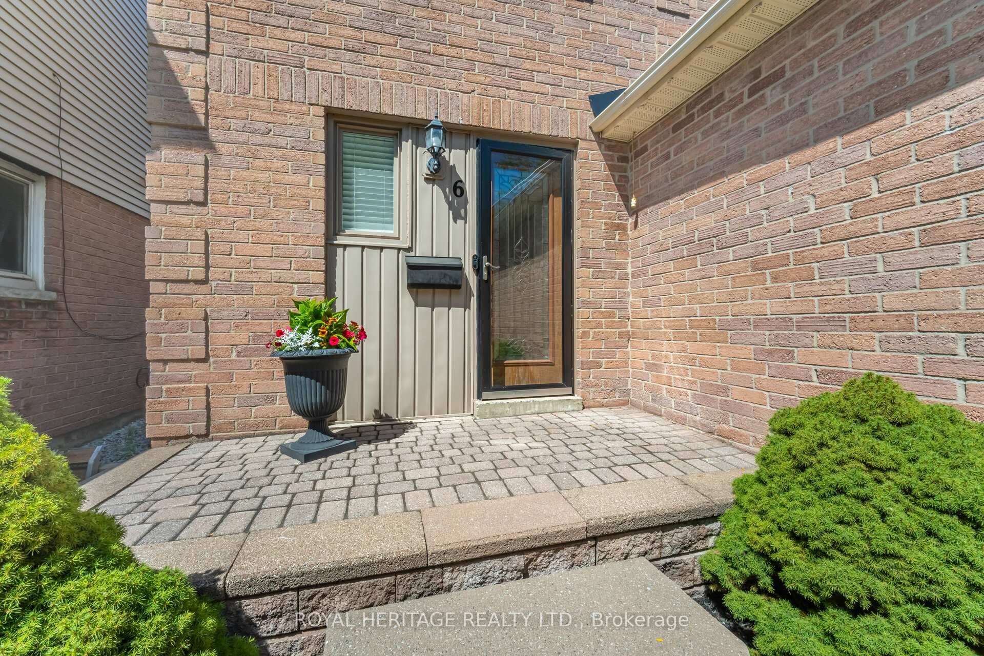 Photo 6 of 6 Field Crescent, Ajax, Central East — HOMEH