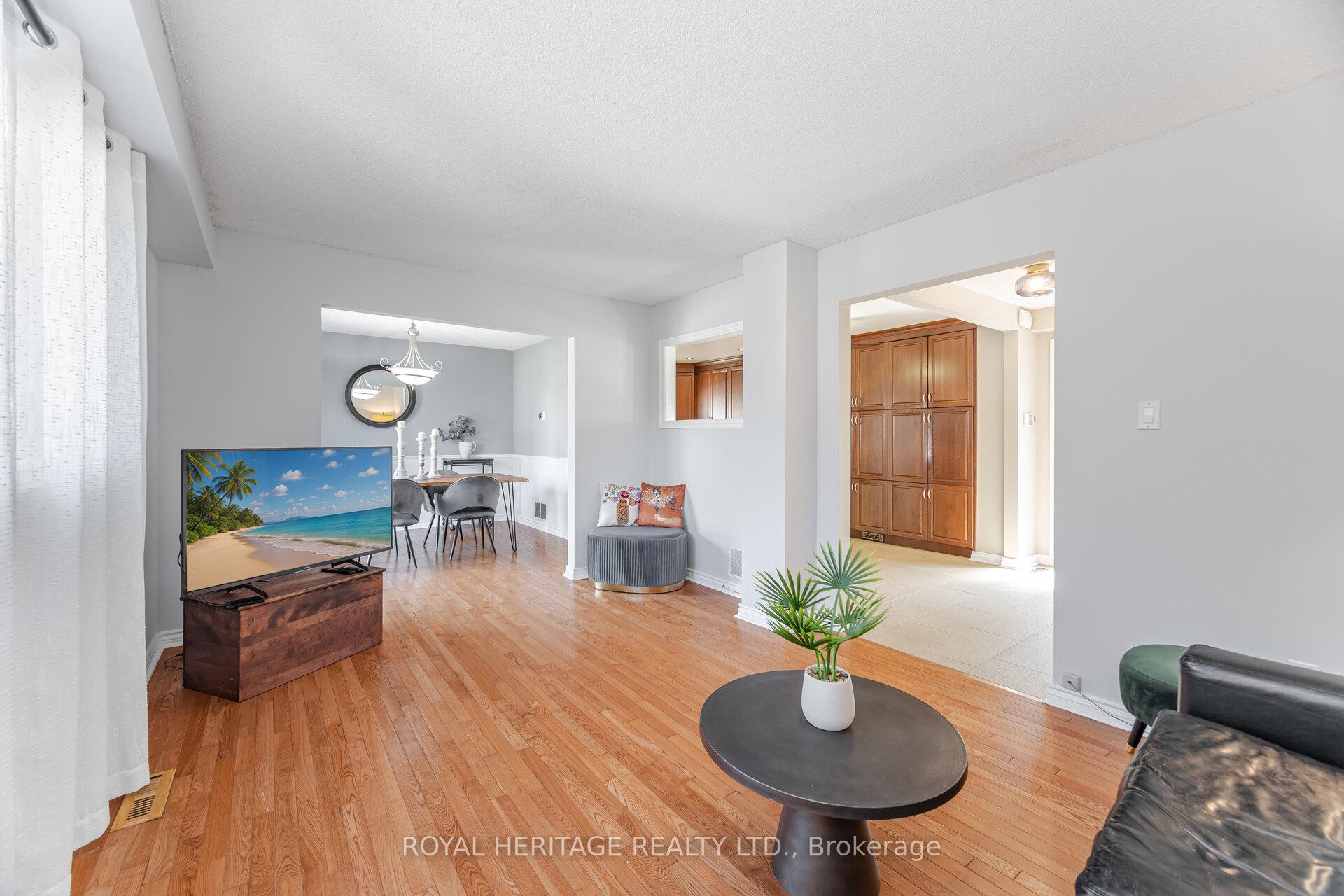 Photo 18 of 6 Field Crescent, Ajax, Central East — HOMEH