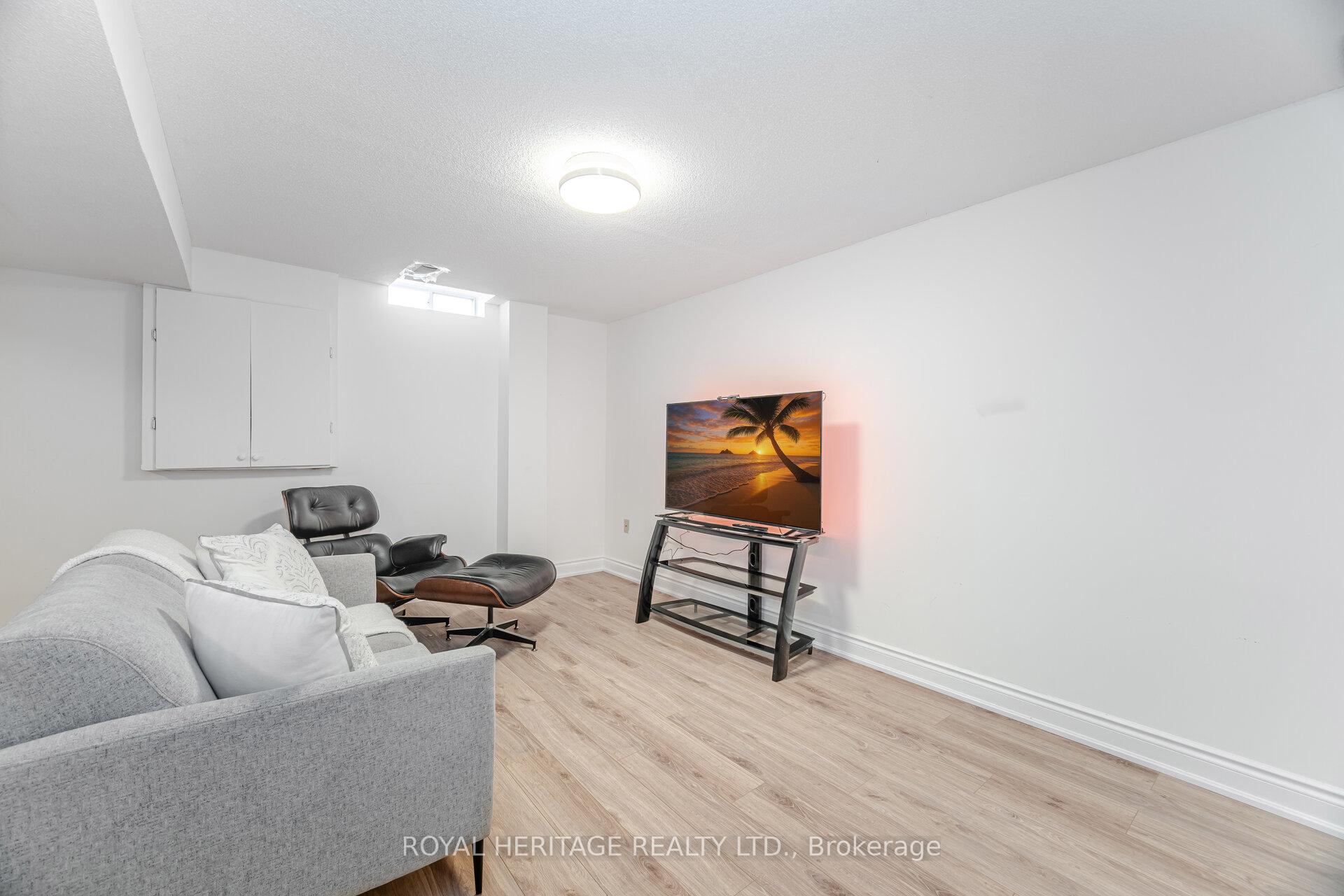 Photo 37 of 6 Field Crescent, Ajax, Central East — HOMEH