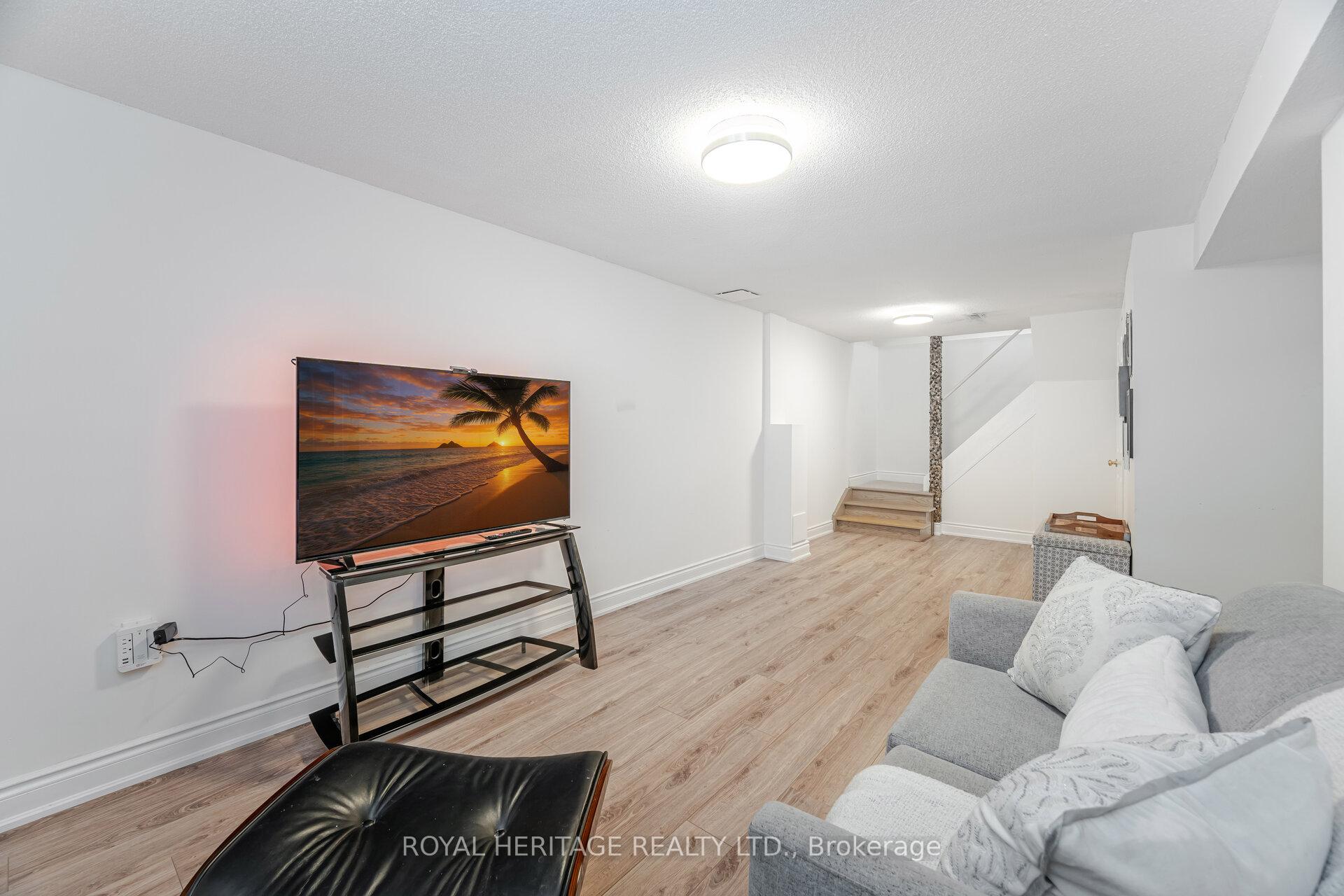Photo 39 of 6 Field Crescent, Ajax, Central East — HOMEH
