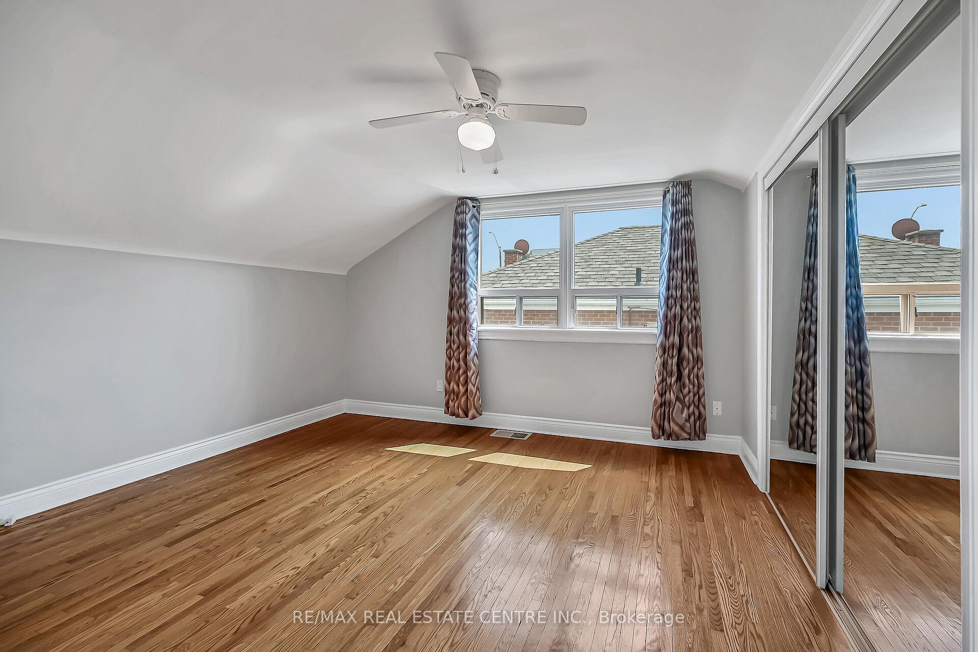 Photo 13 of 169 Pottruff Road S, Hamilton, Greenford — HOMEH