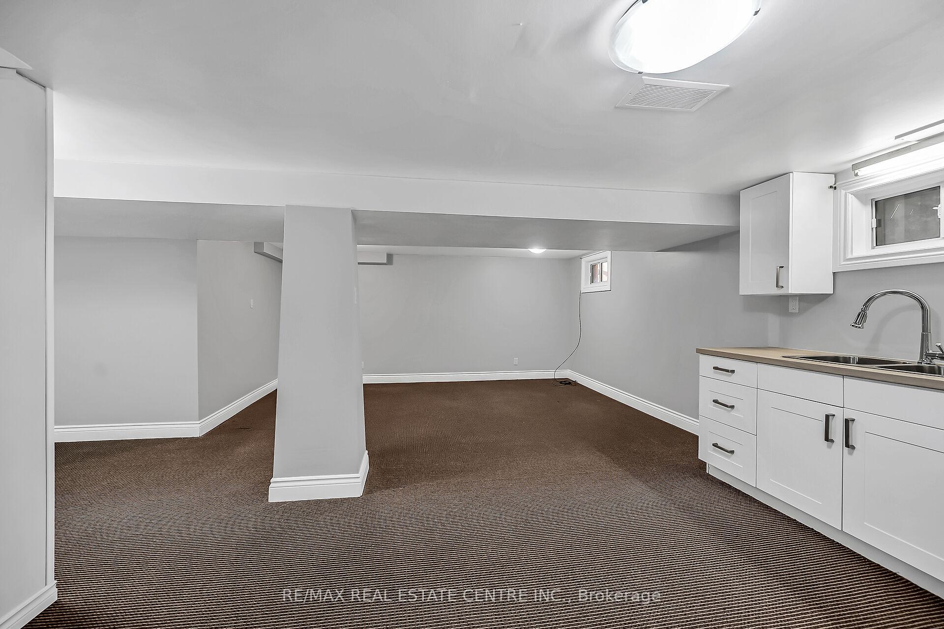 Photo 17 of 169 Pottruff Road S, Hamilton, Greenford — HOMEH