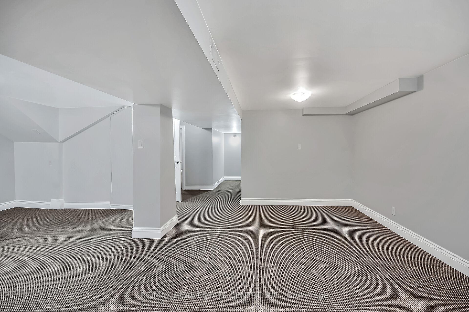 Photo 19 of 169 Pottruff Road S, Hamilton, Greenford — HOMEH