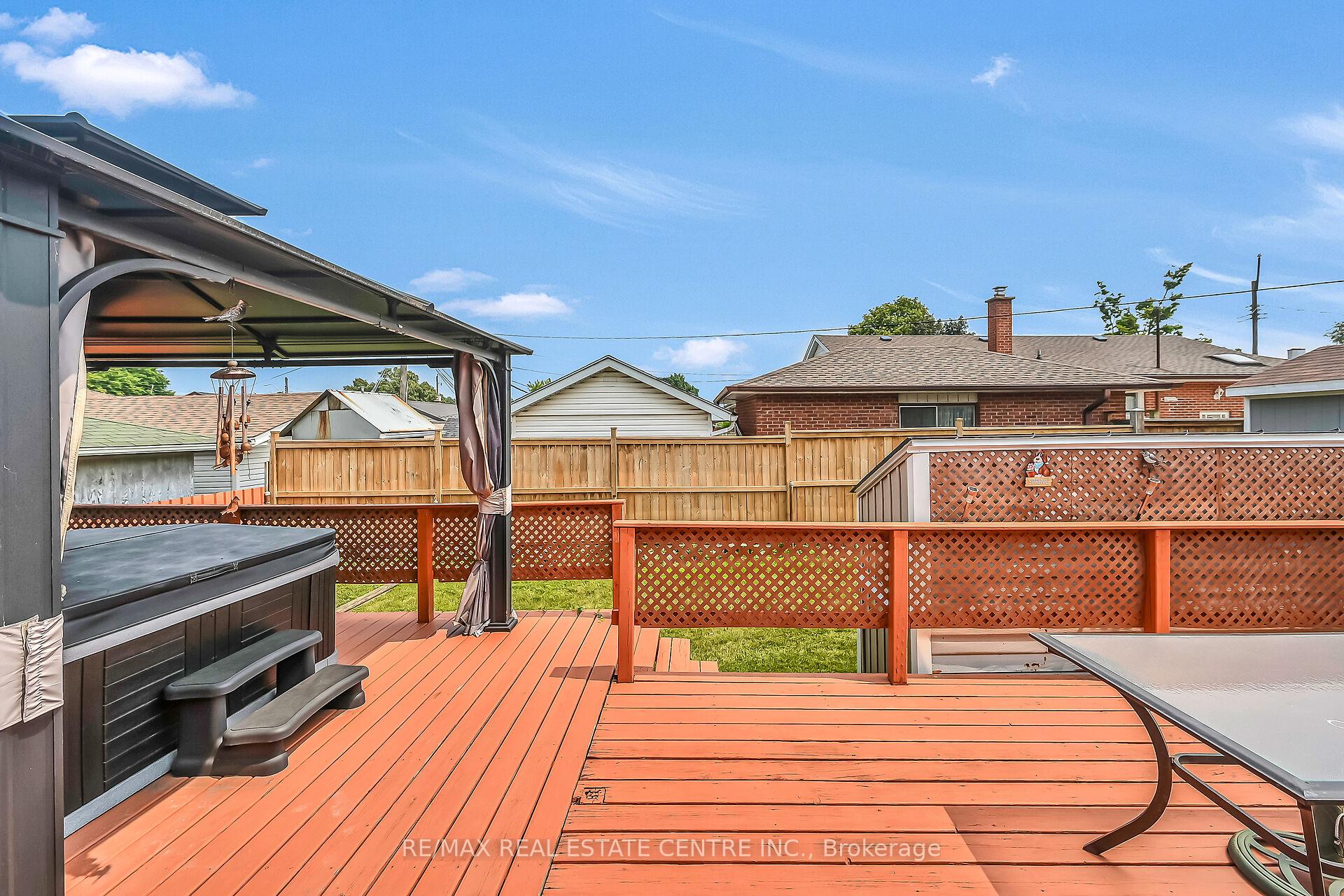 Photo 29 of 169 Pottruff Road S, Hamilton, Greenford — HOMEH