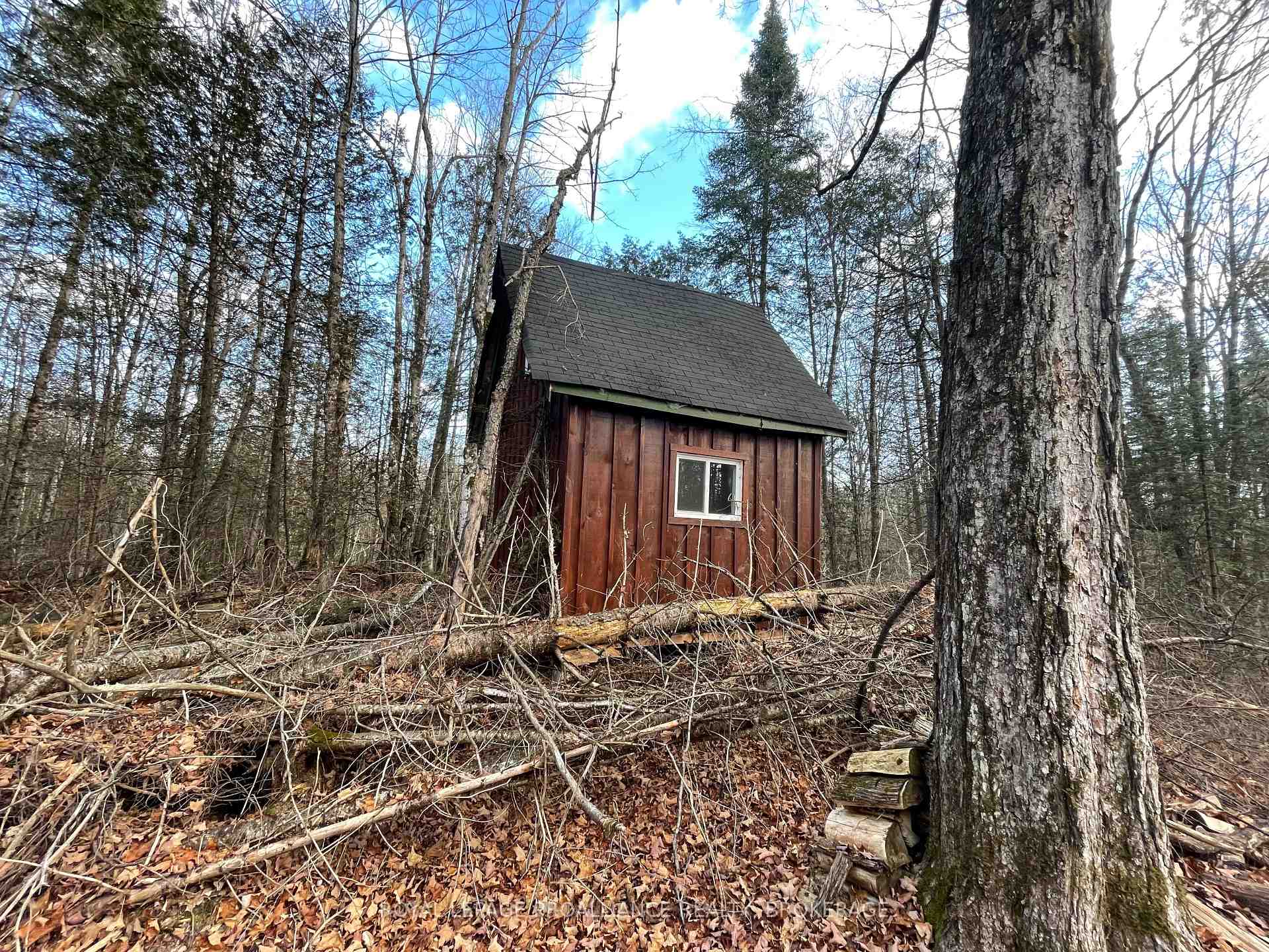 Photo 11 of 1518 Wintergreen Road, Frontenac, Frontenac North — HOMEH