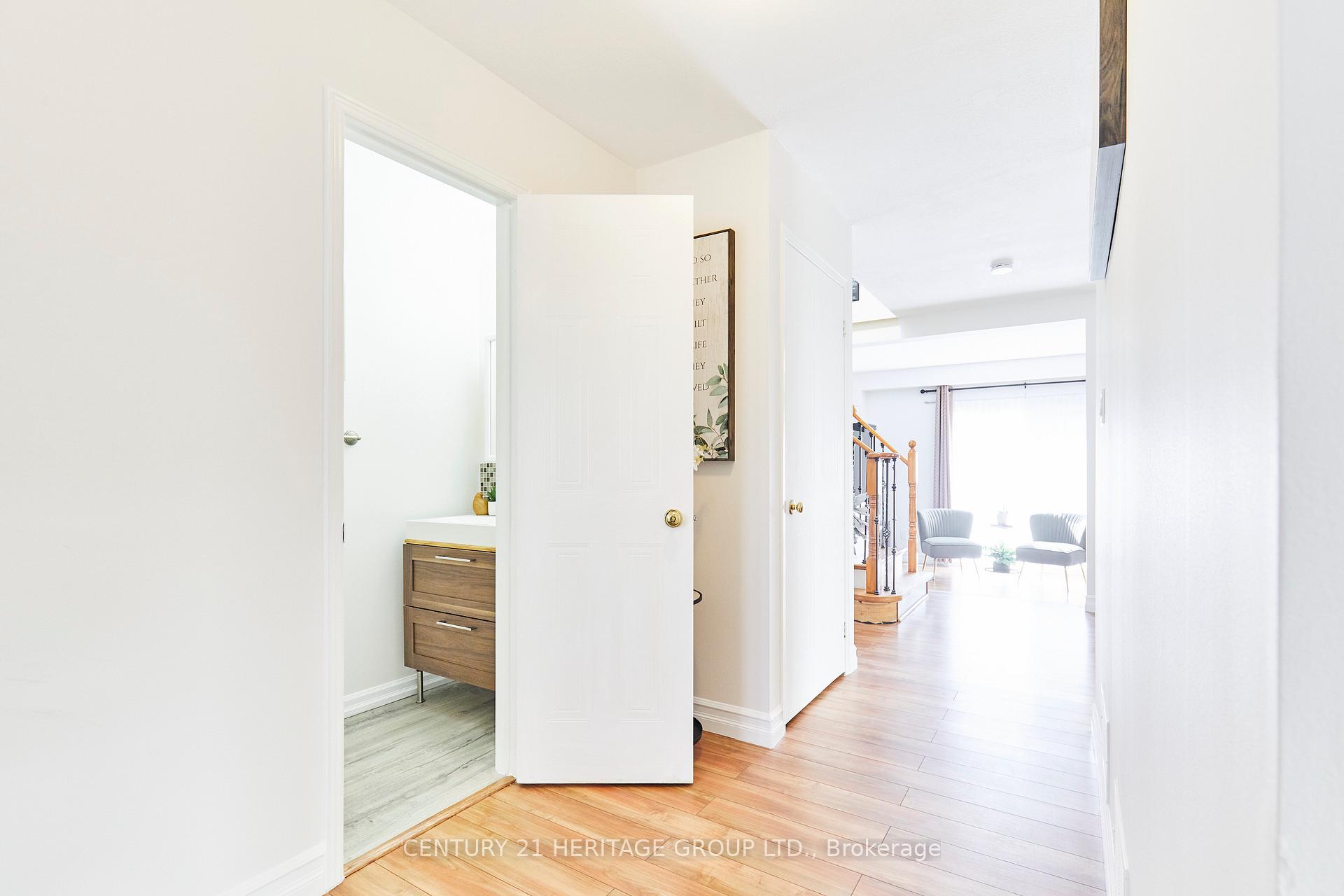Photo 4 of 32 Stuart Road, Clarington, Courtice — HOMEH