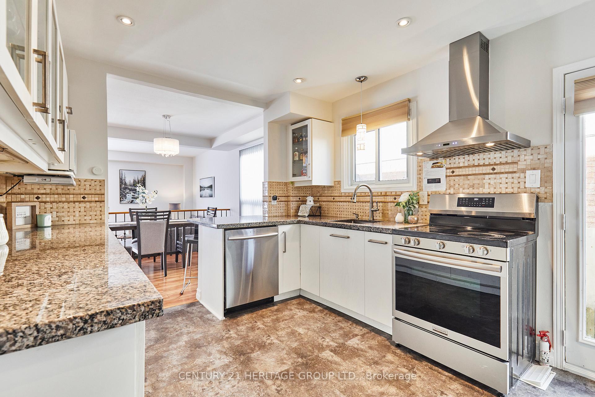 Photo 7 of 32 Stuart Road, Clarington, Courtice — HOMEH
