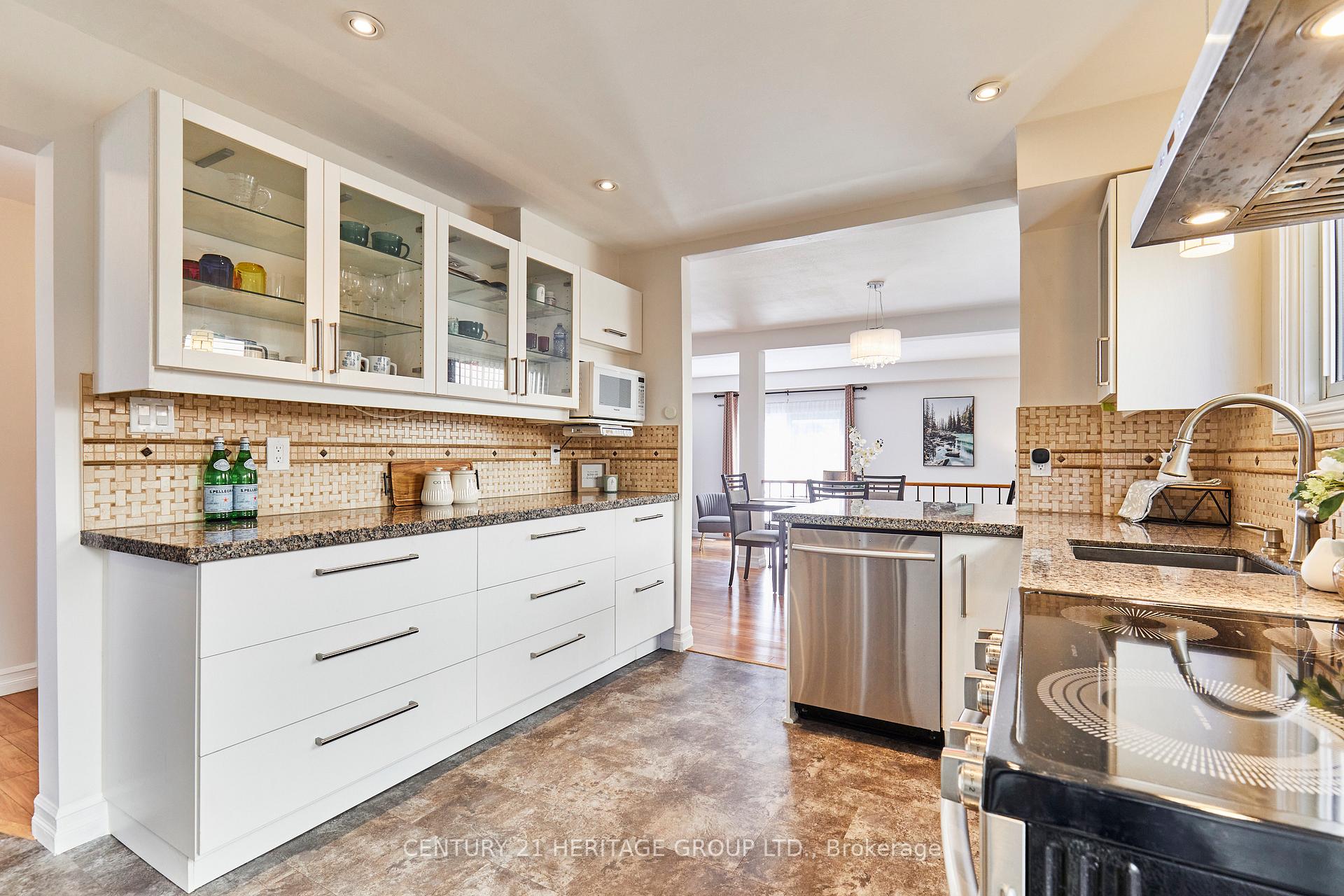Photo 8 of 32 Stuart Road, Clarington, Courtice — HOMEH