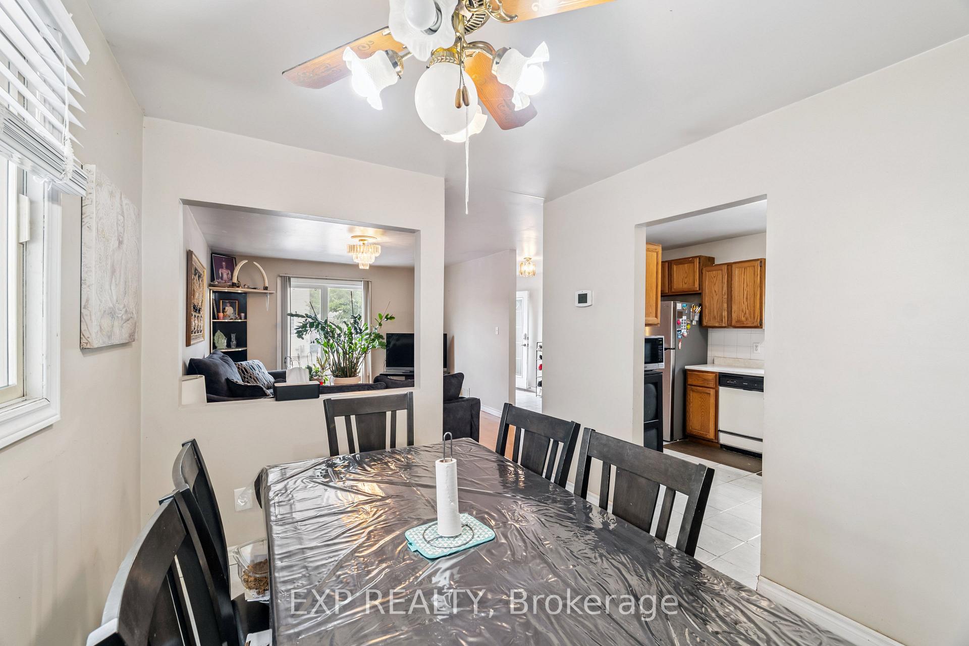 Photo 12 of 41 Robins Avenue, Hamilton, Crown Point — HOMEH