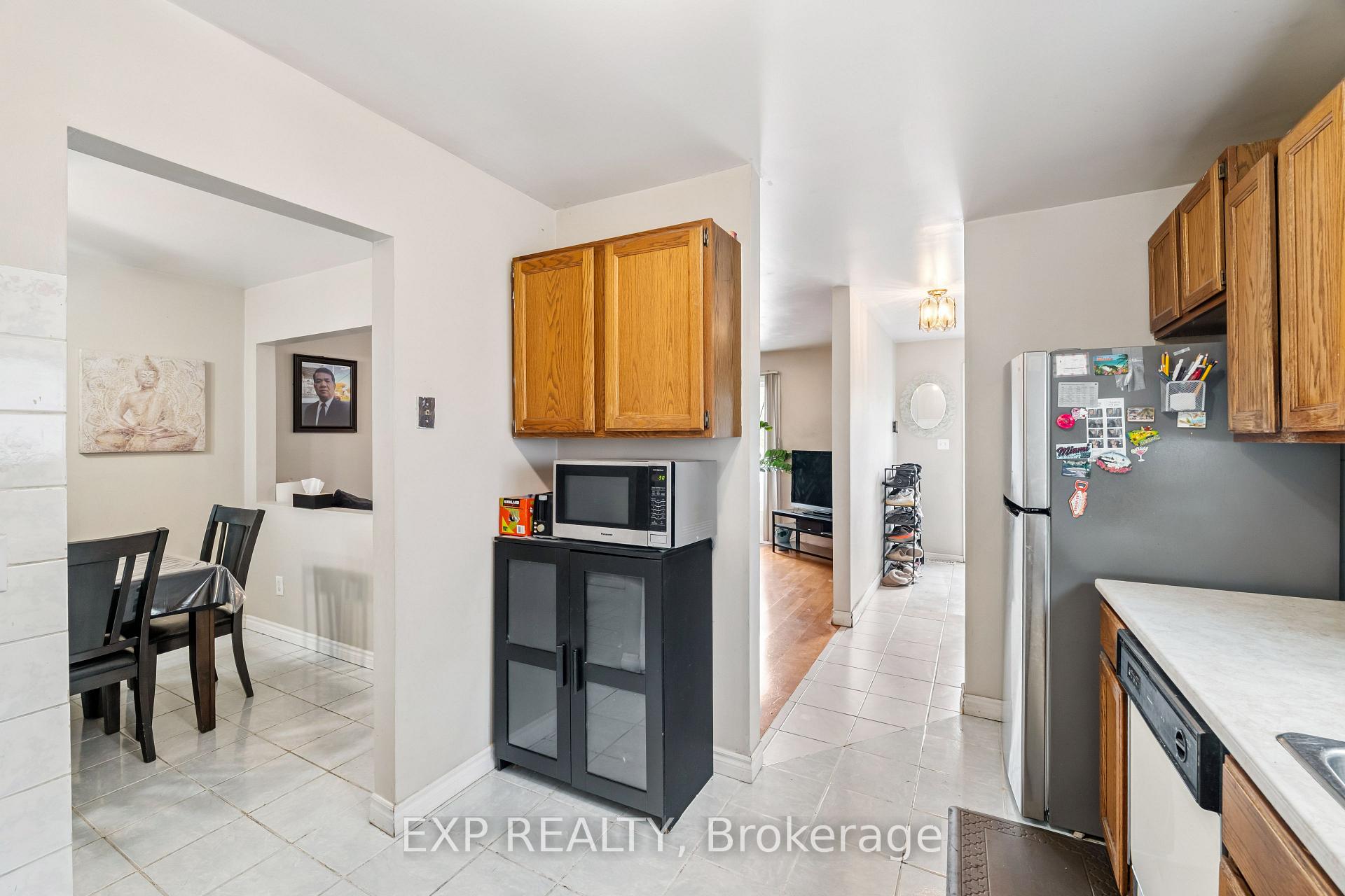Photo 15 of 41 Robins Avenue, Hamilton, Crown Point — HOMEH