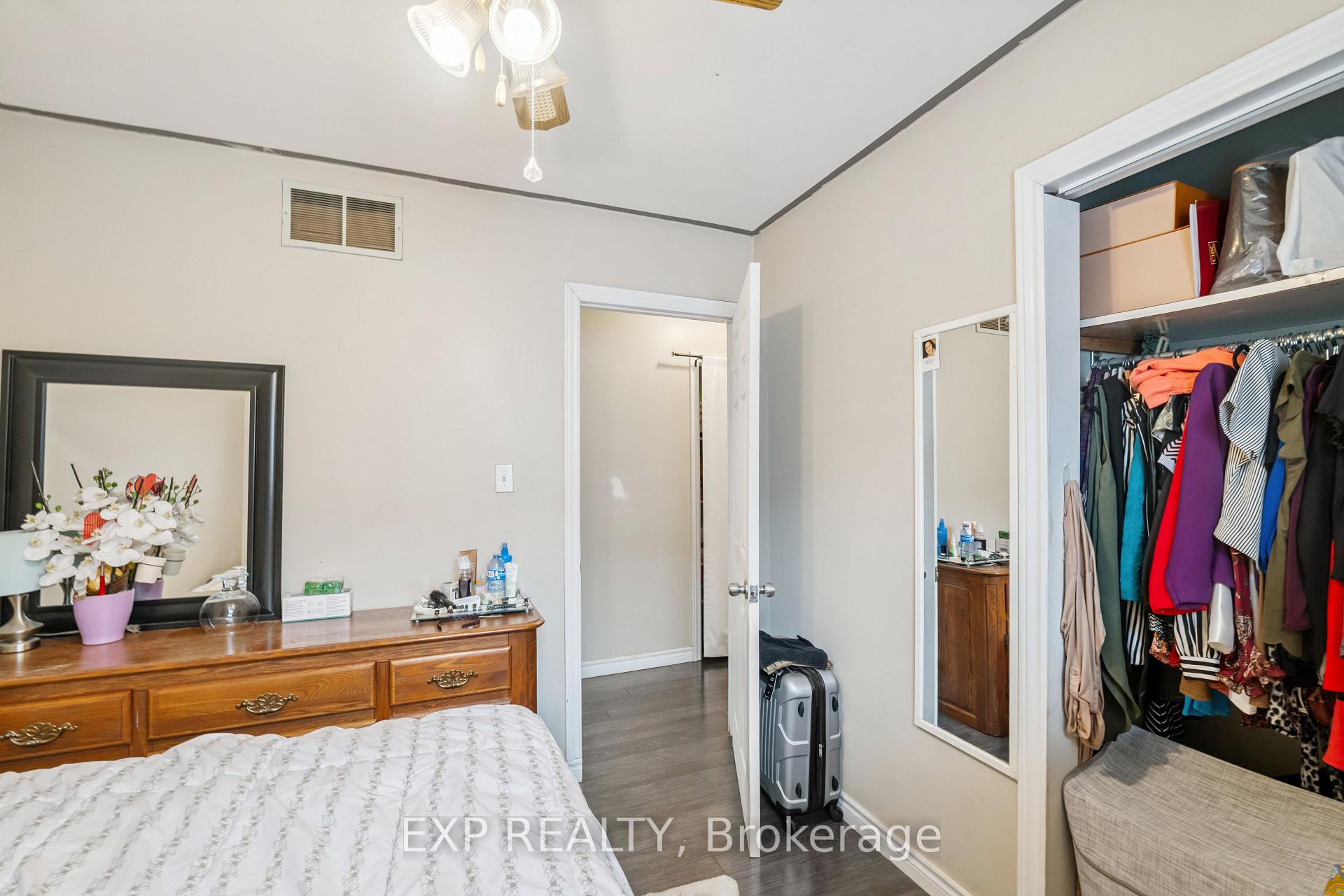 Photo 20 of 41 Robins Avenue, Hamilton, Crown Point — HOMEH