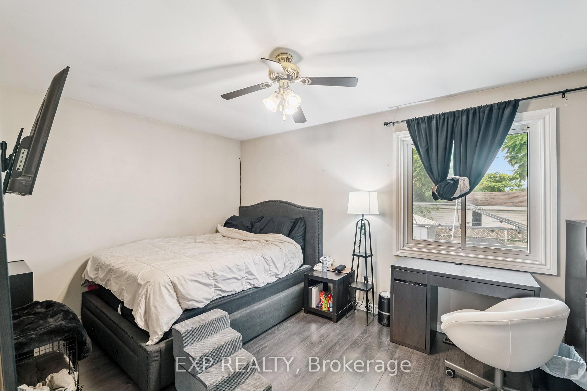 Photo 21 of 41 Robins Avenue, Hamilton, Crown Point — HOMEH