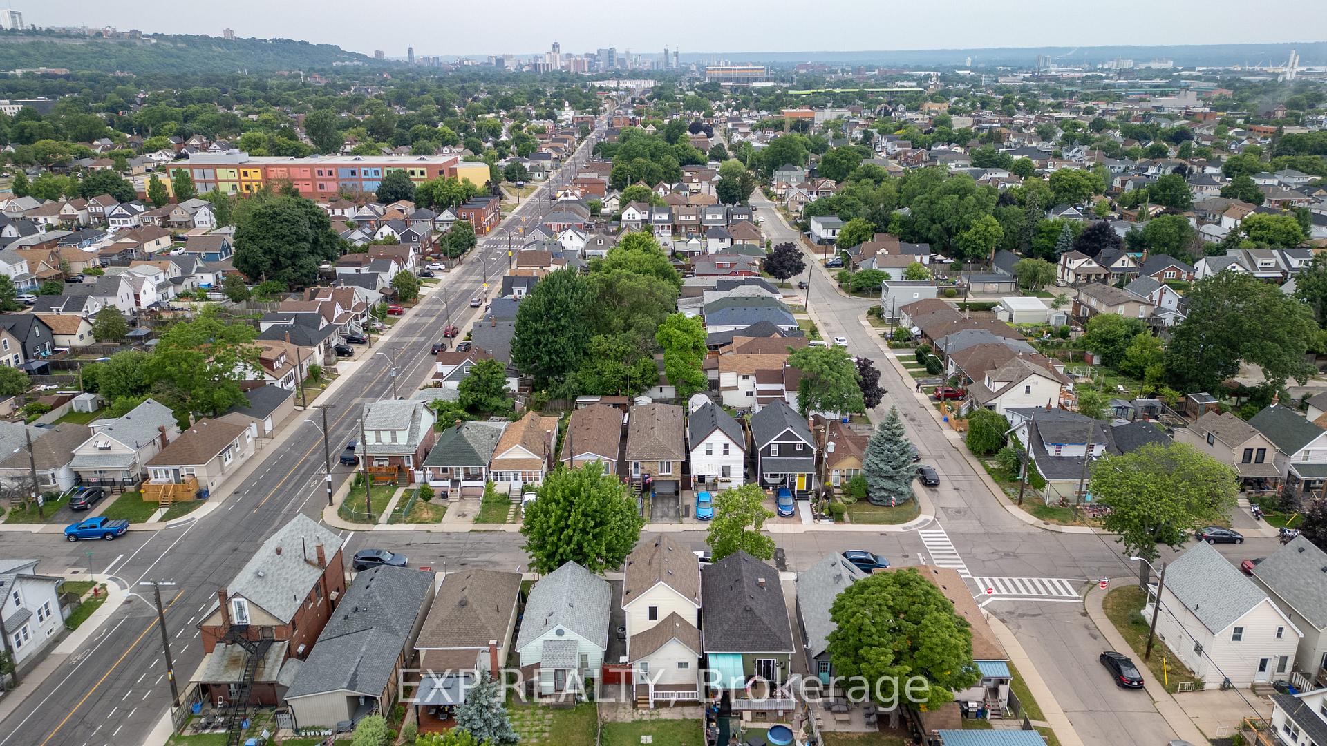 Photo 38 of 41 Robins Avenue, Hamilton, Crown Point — HOMEH