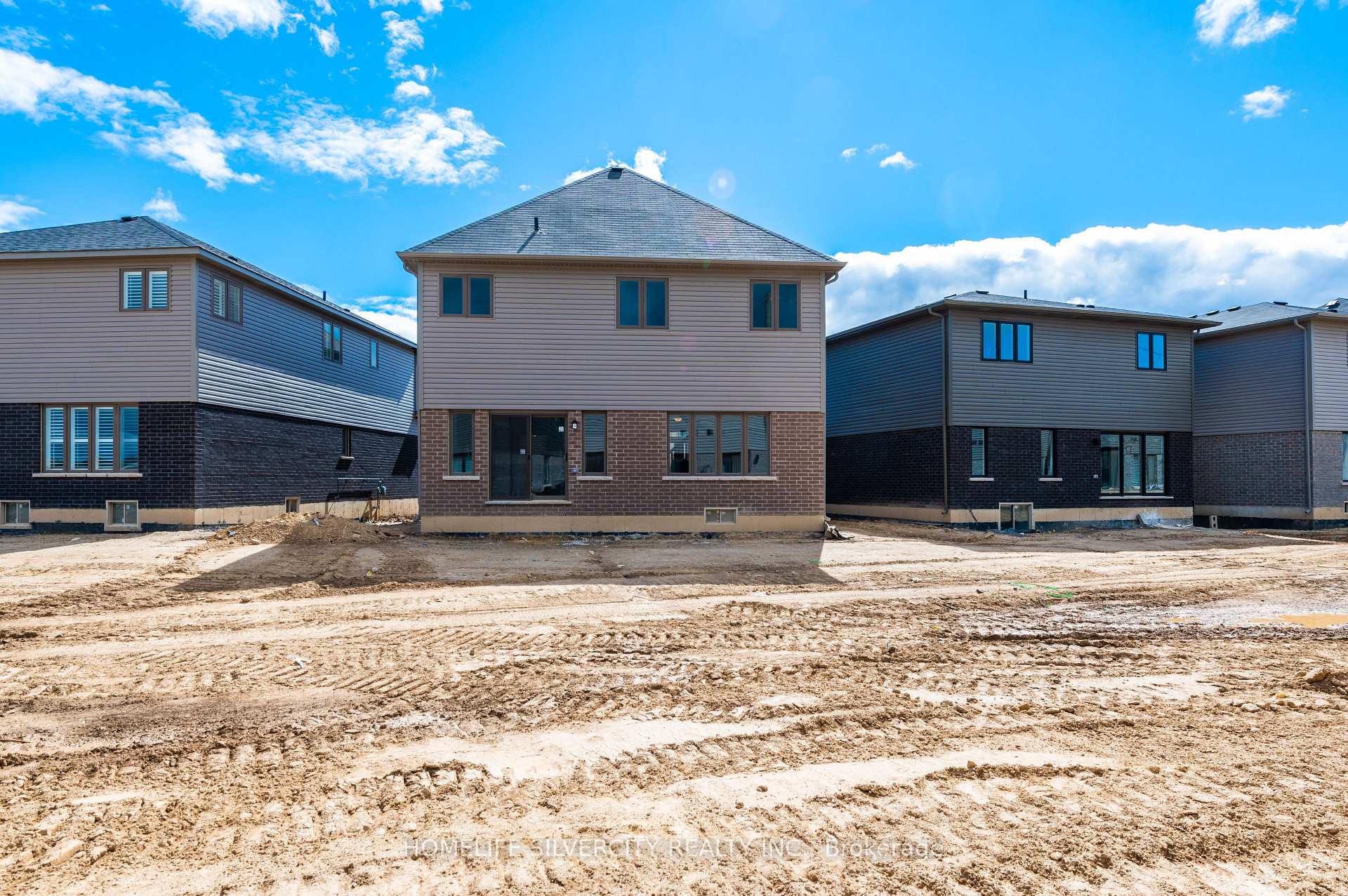 Photo 10 of 22 Obediah Crescent, Brant, Brantford Twp — HOMEH