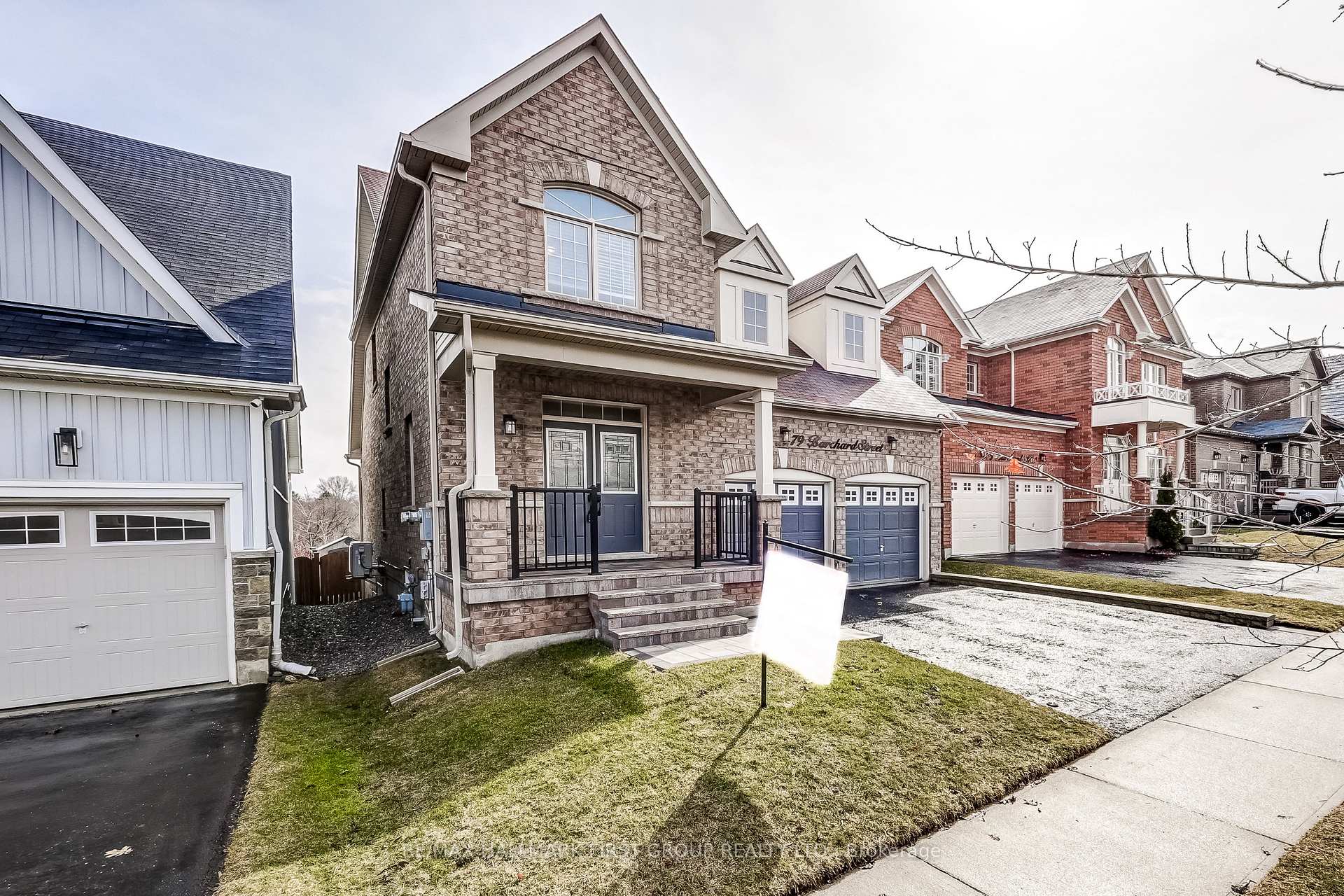 Photo 2 of 79 Barchard Street, Clarington, Newcastle — HOMEH