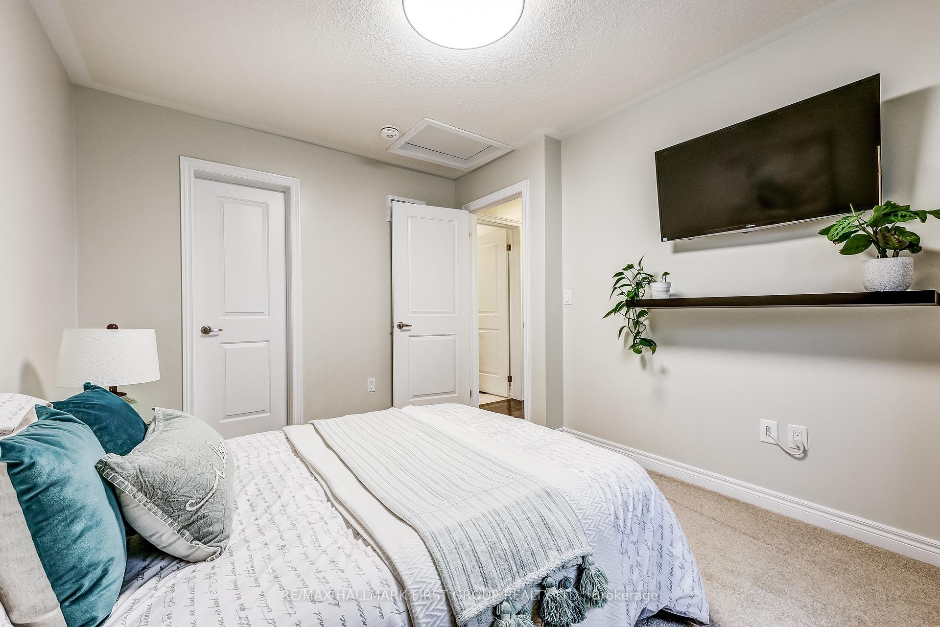 Photo 28 of 79 Barchard Street, Clarington, Newcastle — HOMEH