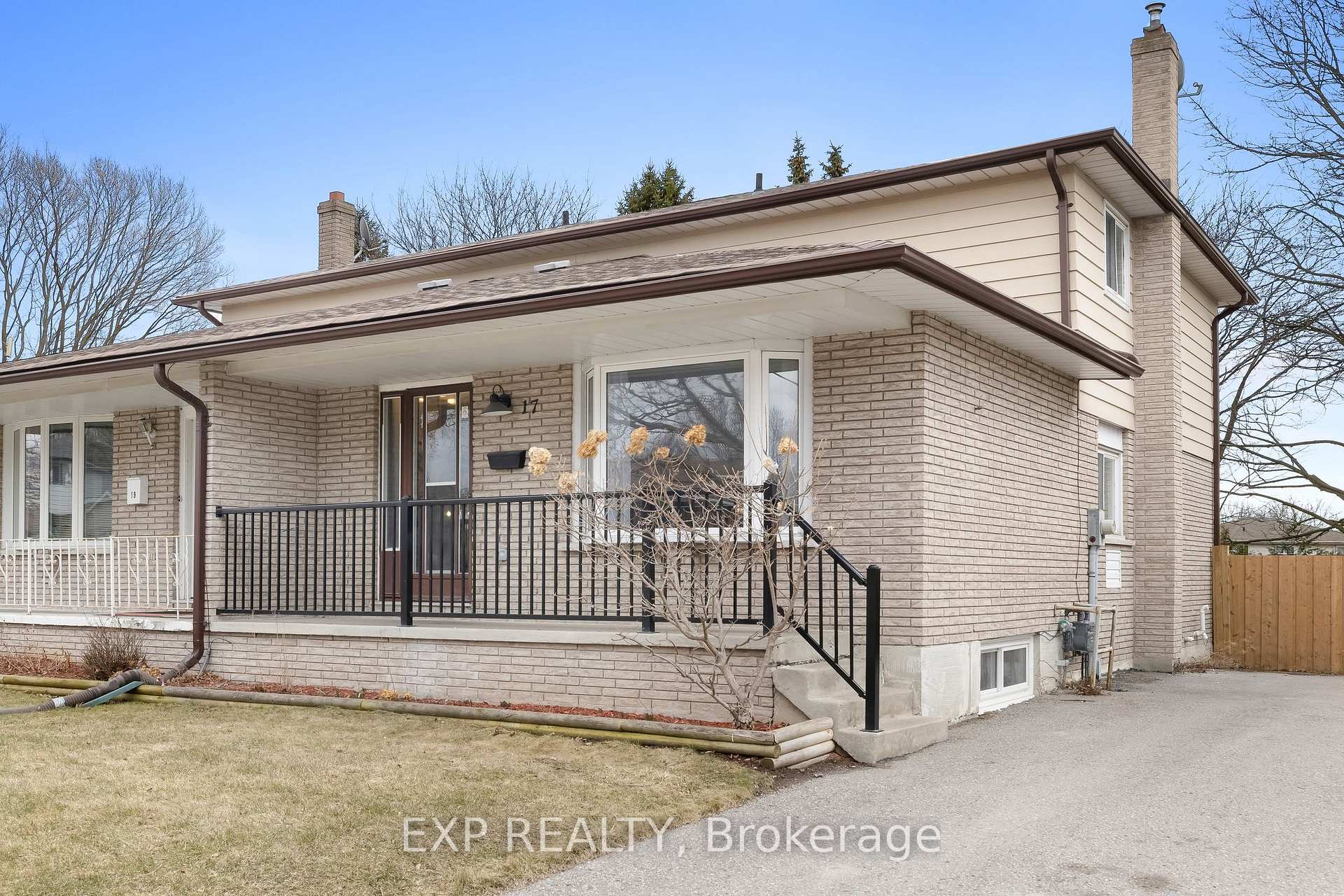 Front of 17 Lawrence Crescent