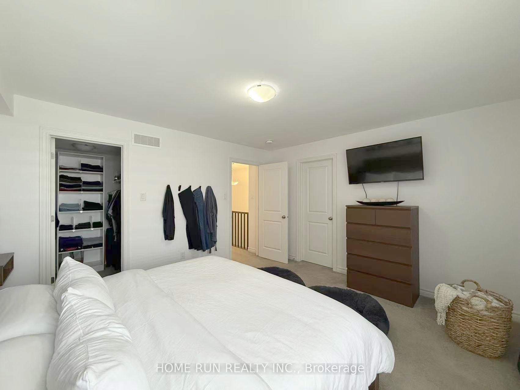 Photo 16 of 323 Big Dipper Street, Ottawa, Riverside South/Gloucester Glen — HOMEH