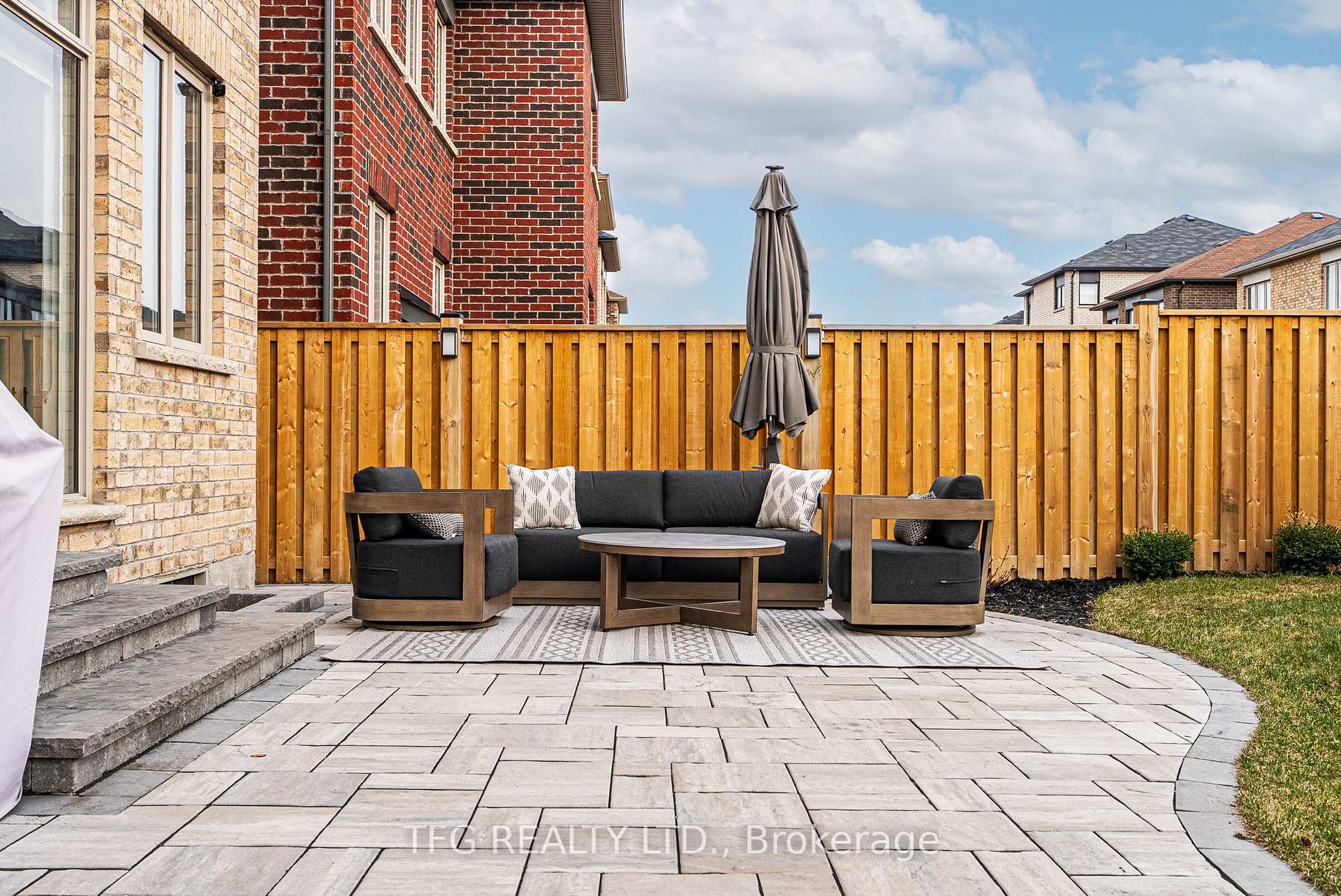 Photo 16 of 162 Woolacott Lane, Clarington, Bowmanville — HOMEH