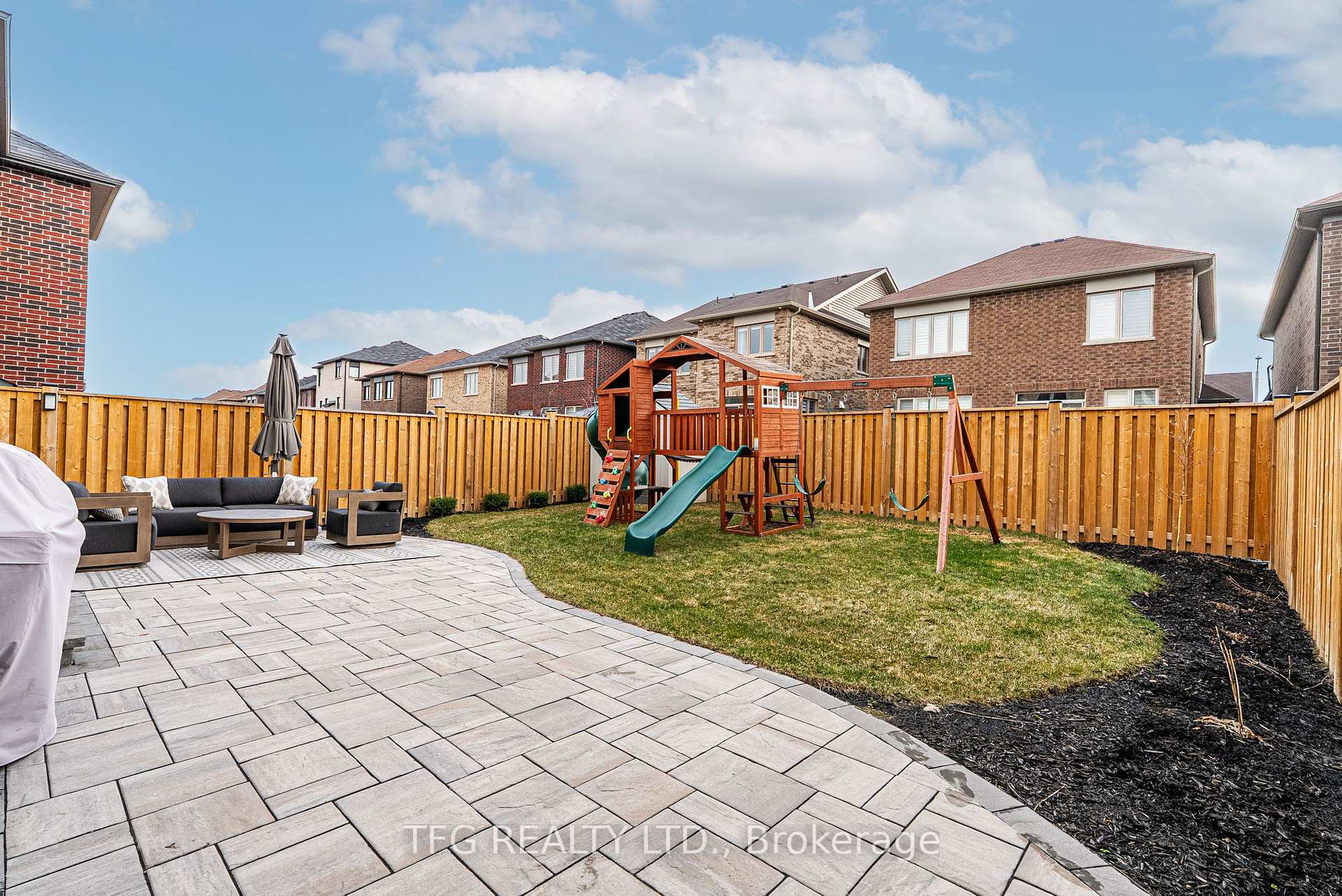Photo 17 of 162 Woolacott Lane, Clarington, Bowmanville — HOMEH
